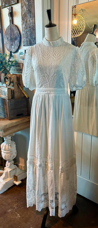Urban Daizy - Victorian Lace Maxi Dress