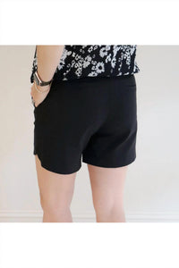 Jade - Side-Round Short