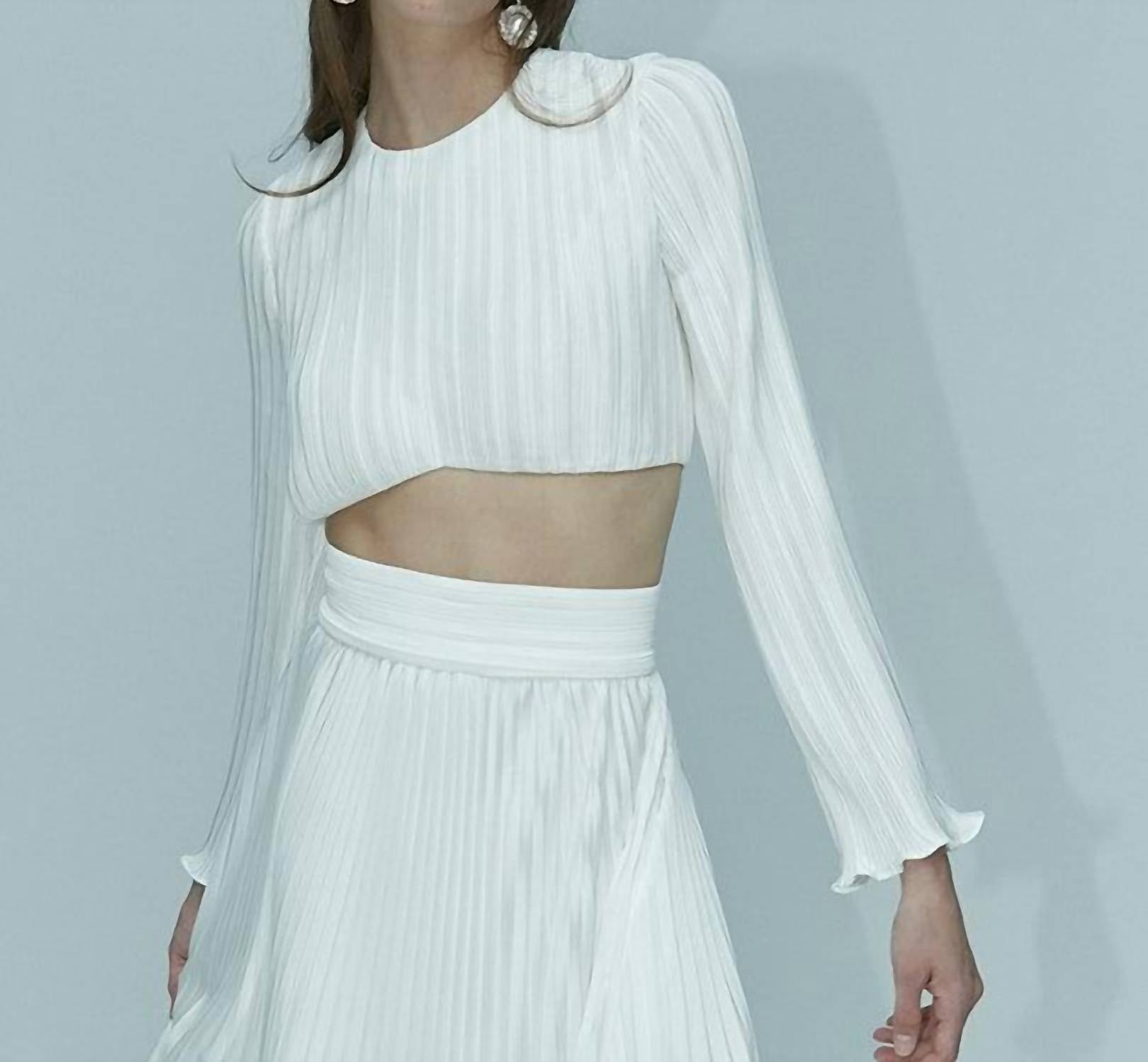 Aiifos Penelope Long Sleeve Crop Top in white - women's shirt