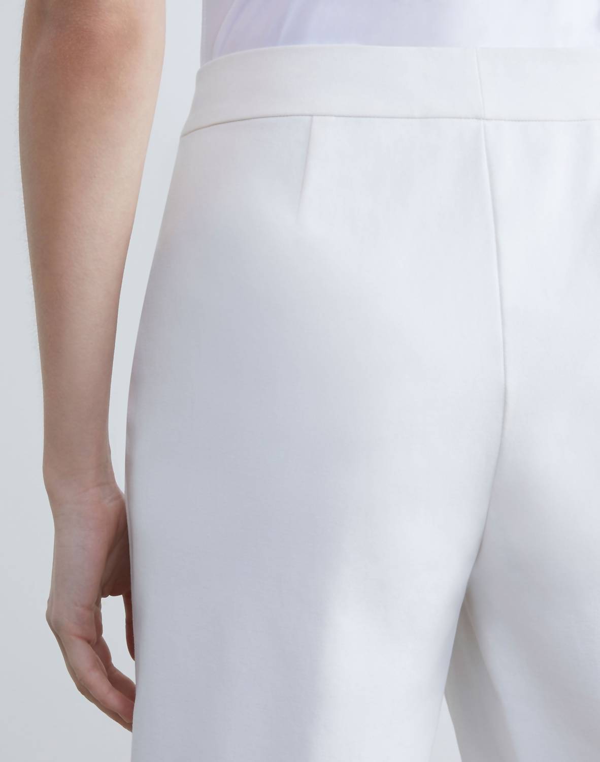 Lafayette 148 - Technical Stretch Cotton Bermuda Short