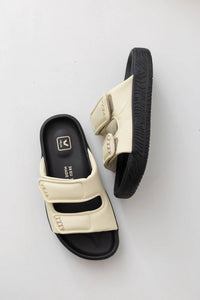 Veja - Women's Leather Etna Bold Sandal