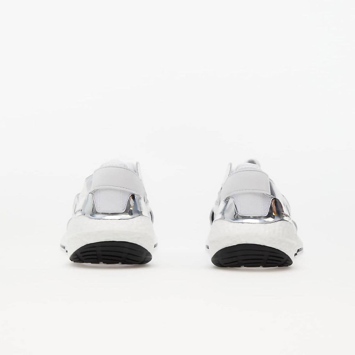 Adidas - Women's Ultraboost 22 Sneaker