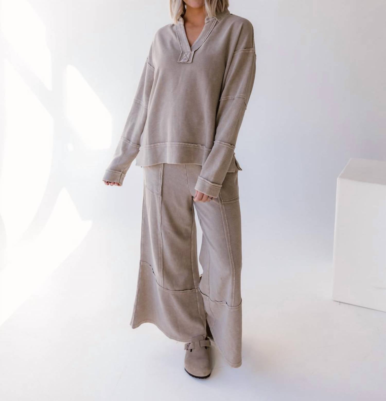 Easel - Roxie Mineral Wash Sweatshirt