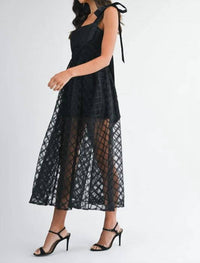 Mable - Clean And Lattice Silhouette Midi Dress