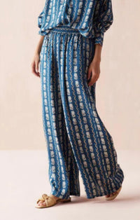 Omika - Paige Pant