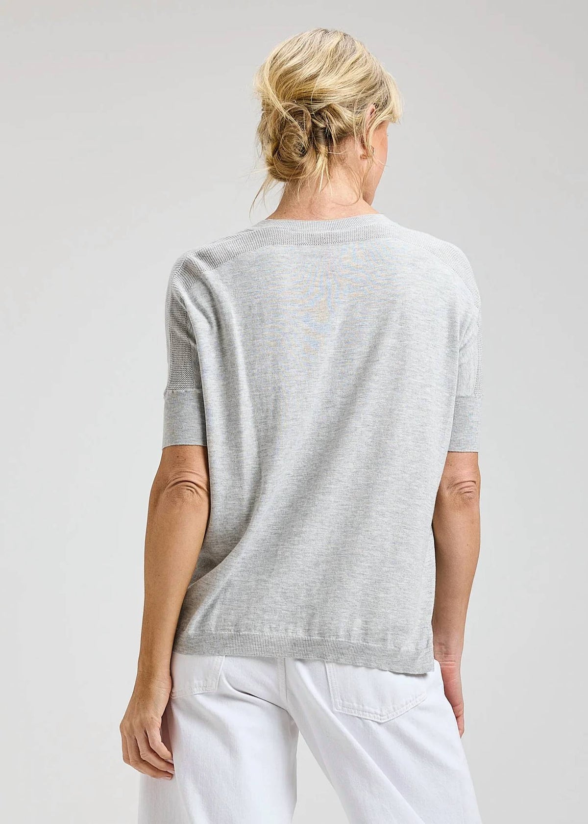 Zaket & Plover - Short Sleeved V-neck Sweater
