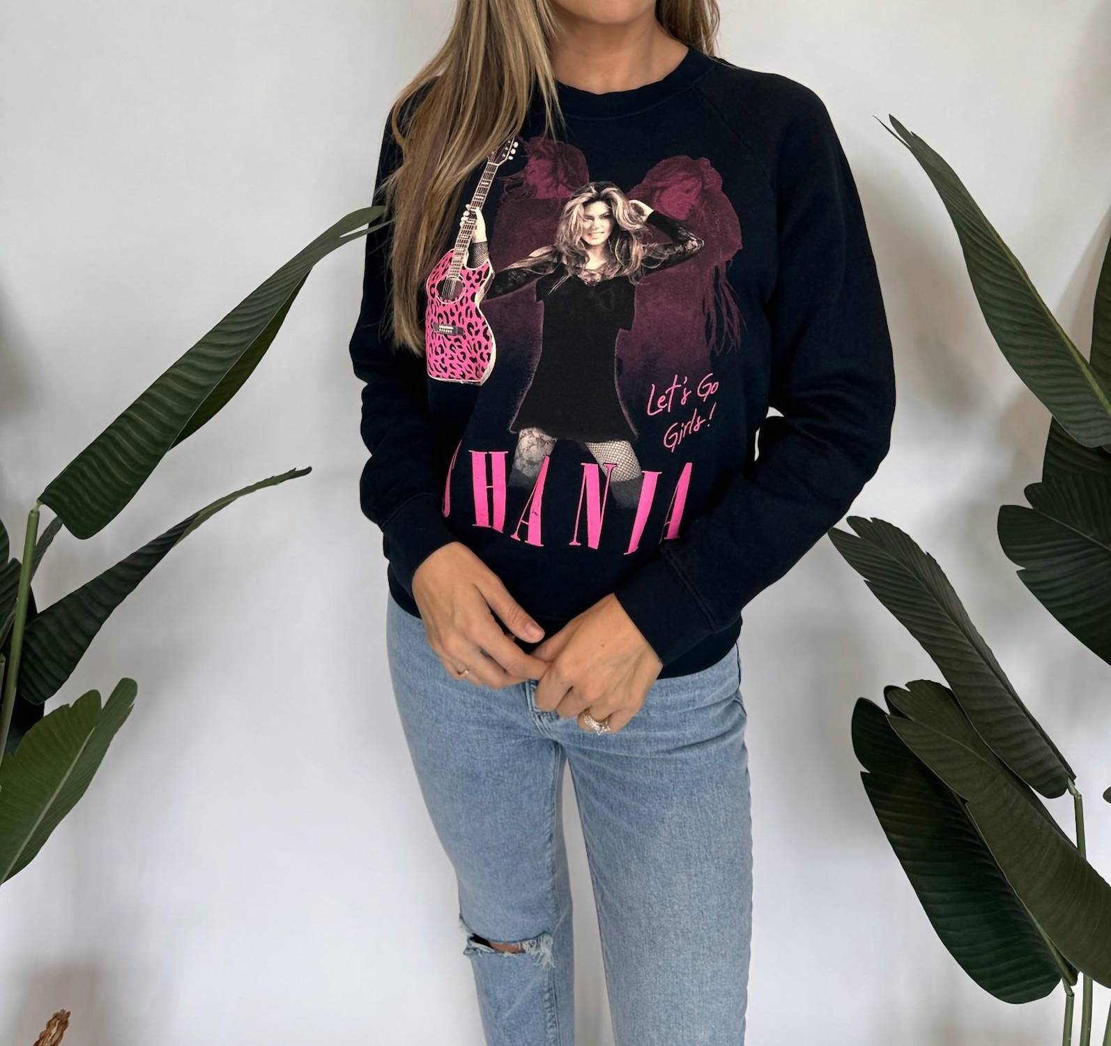 Daydreamer - Shania Twain Leopard Guitar Vintage Sweatshirt