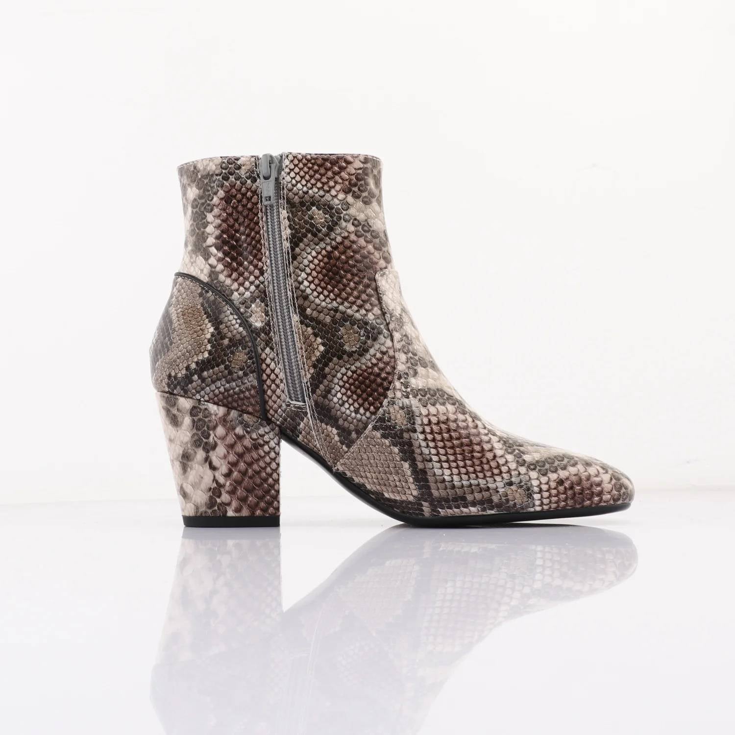 Gini & Albert - Women's Cartwright Boots