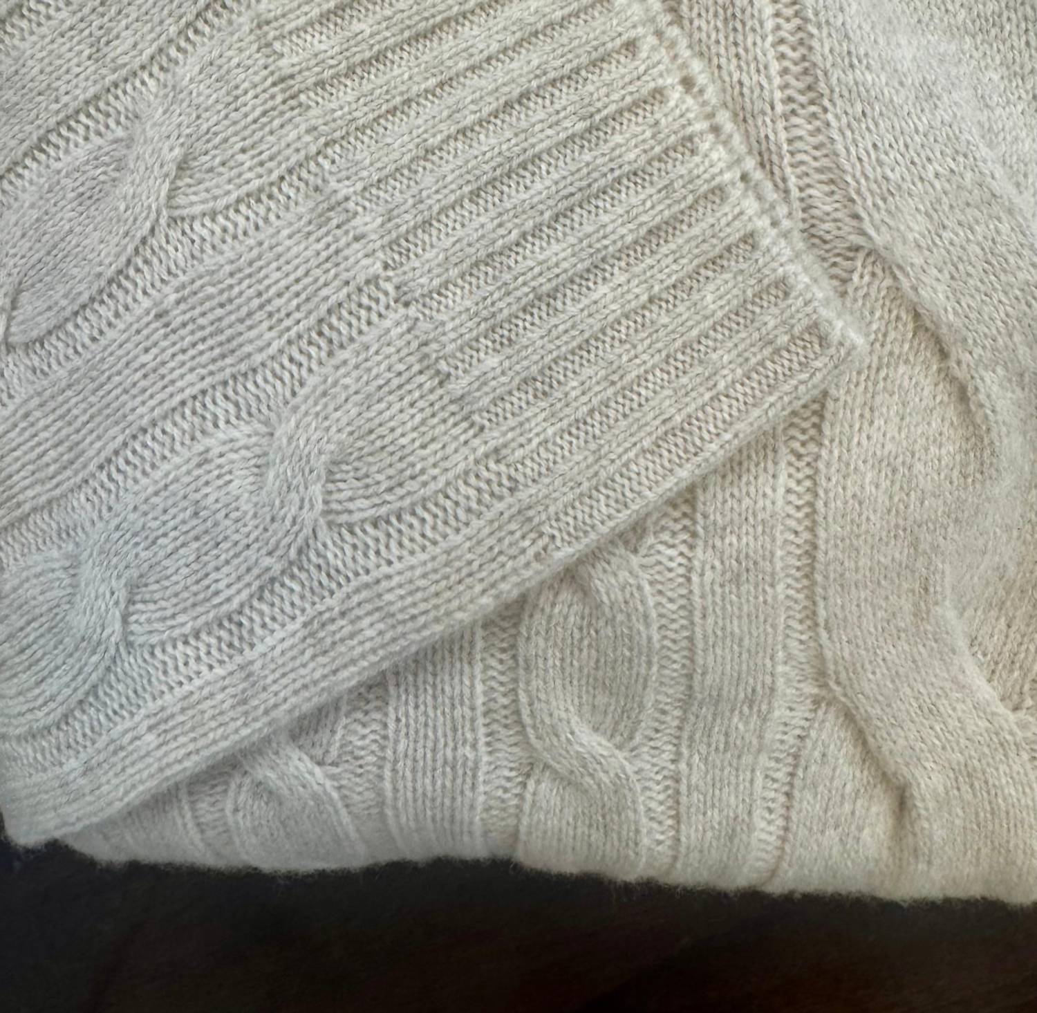 Alashan Cashmere - Men's Cable Crew Neck Sweater