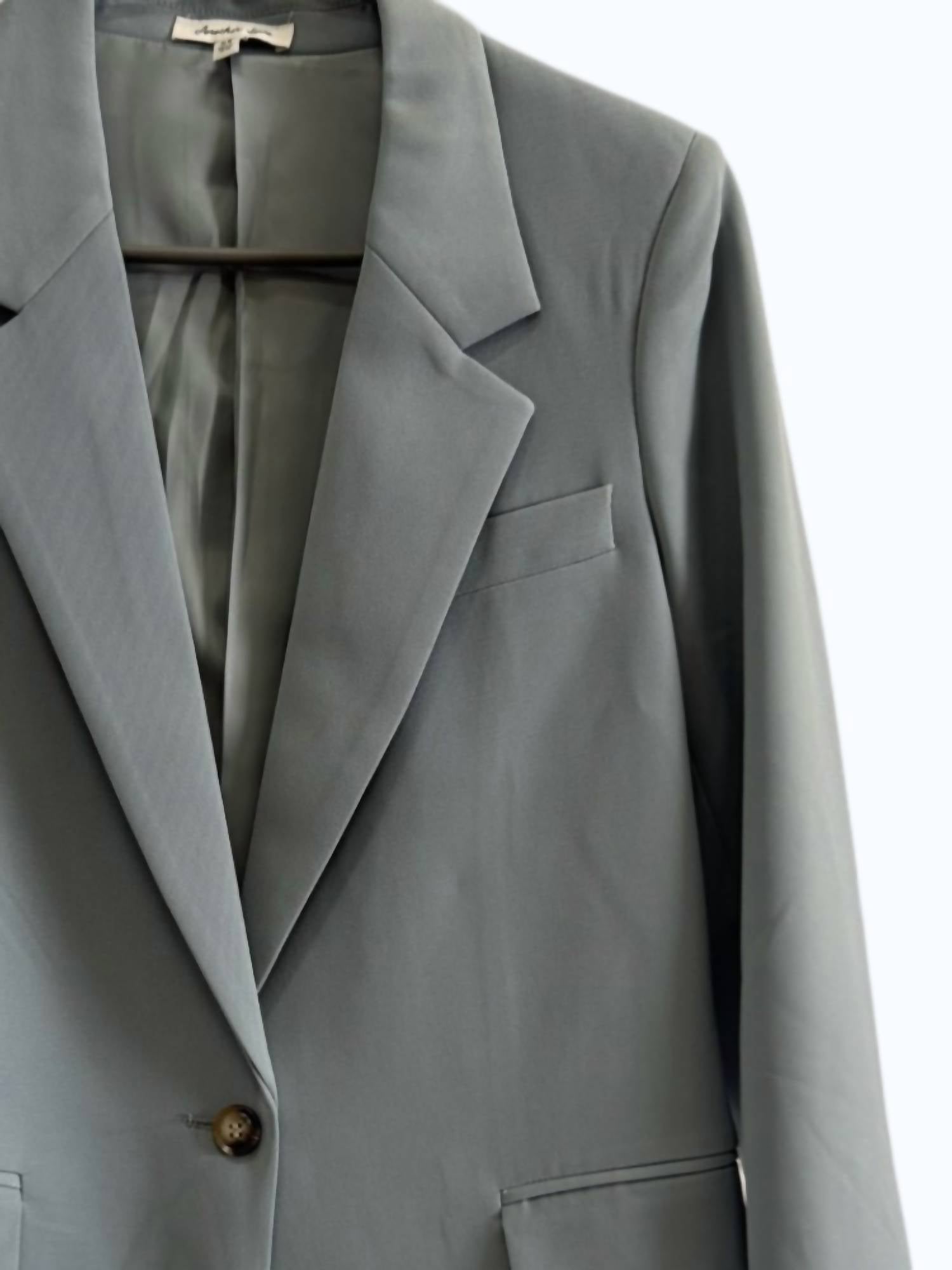 Jade - Women's Flounced Hem Blazer