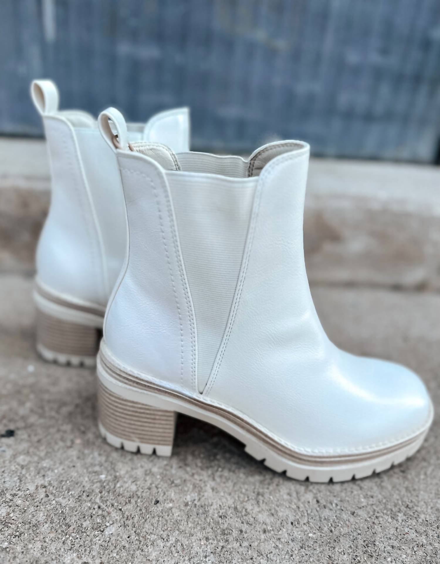 Mia - Women's Adea Platform Boot