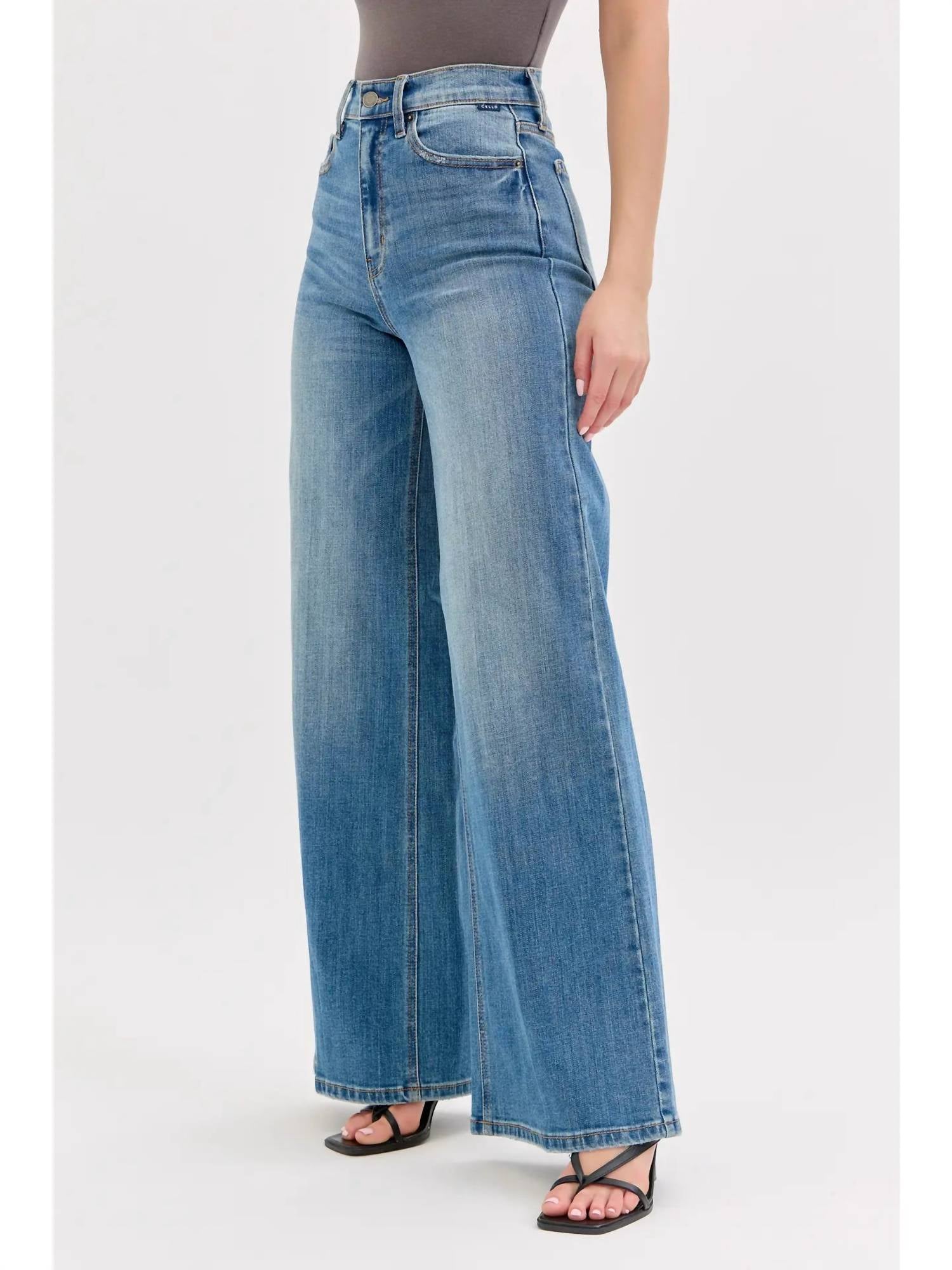 CELLO Sarah High-rise Wide Leg Jeans in medium wash - women's jeans - detail view