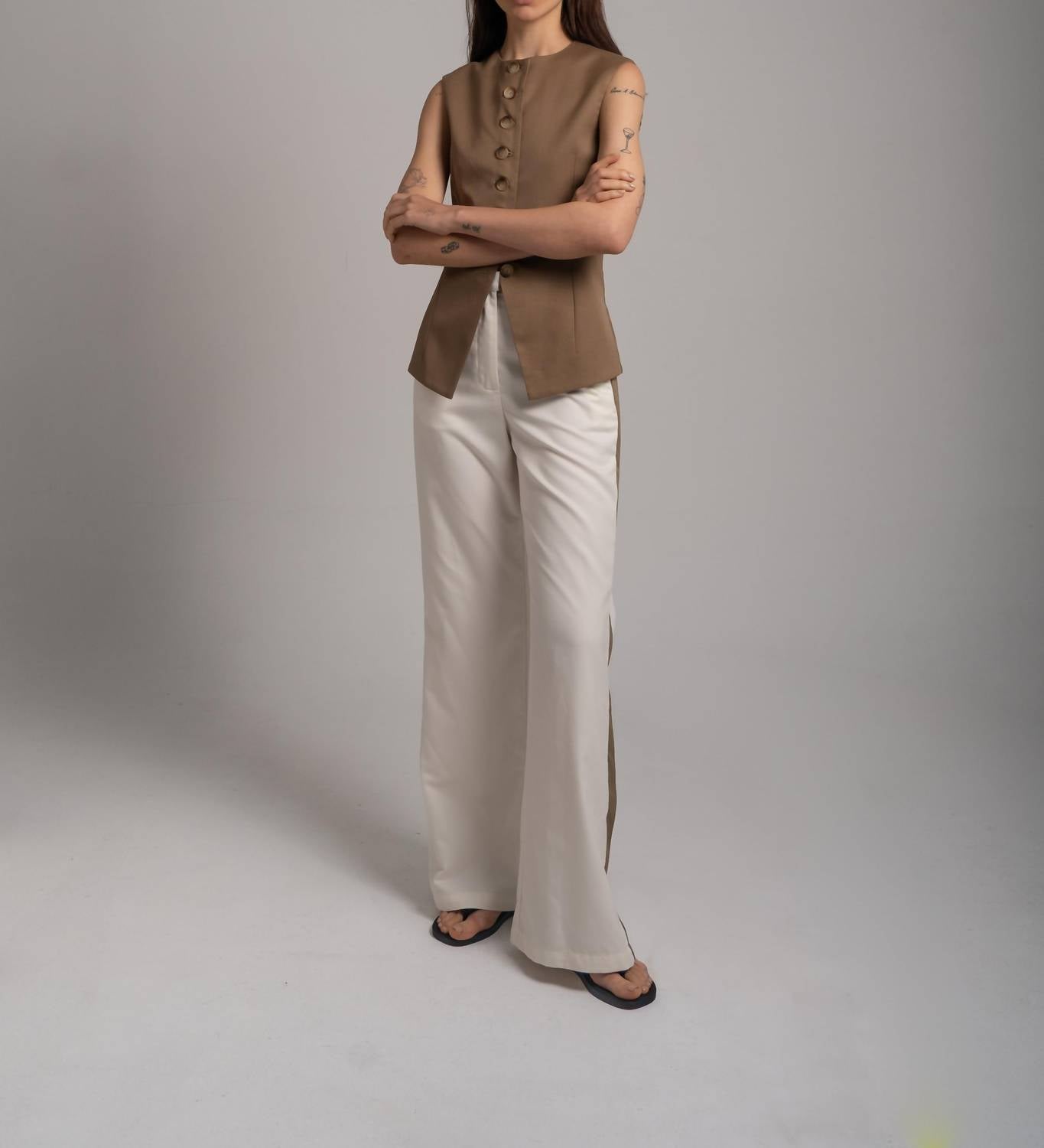 Sloan - Sleeveless Sculpted Vest