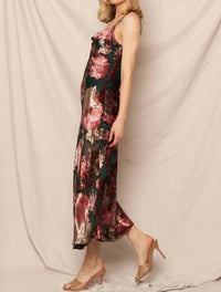 En Creme - Velvet Rose Midi Dress