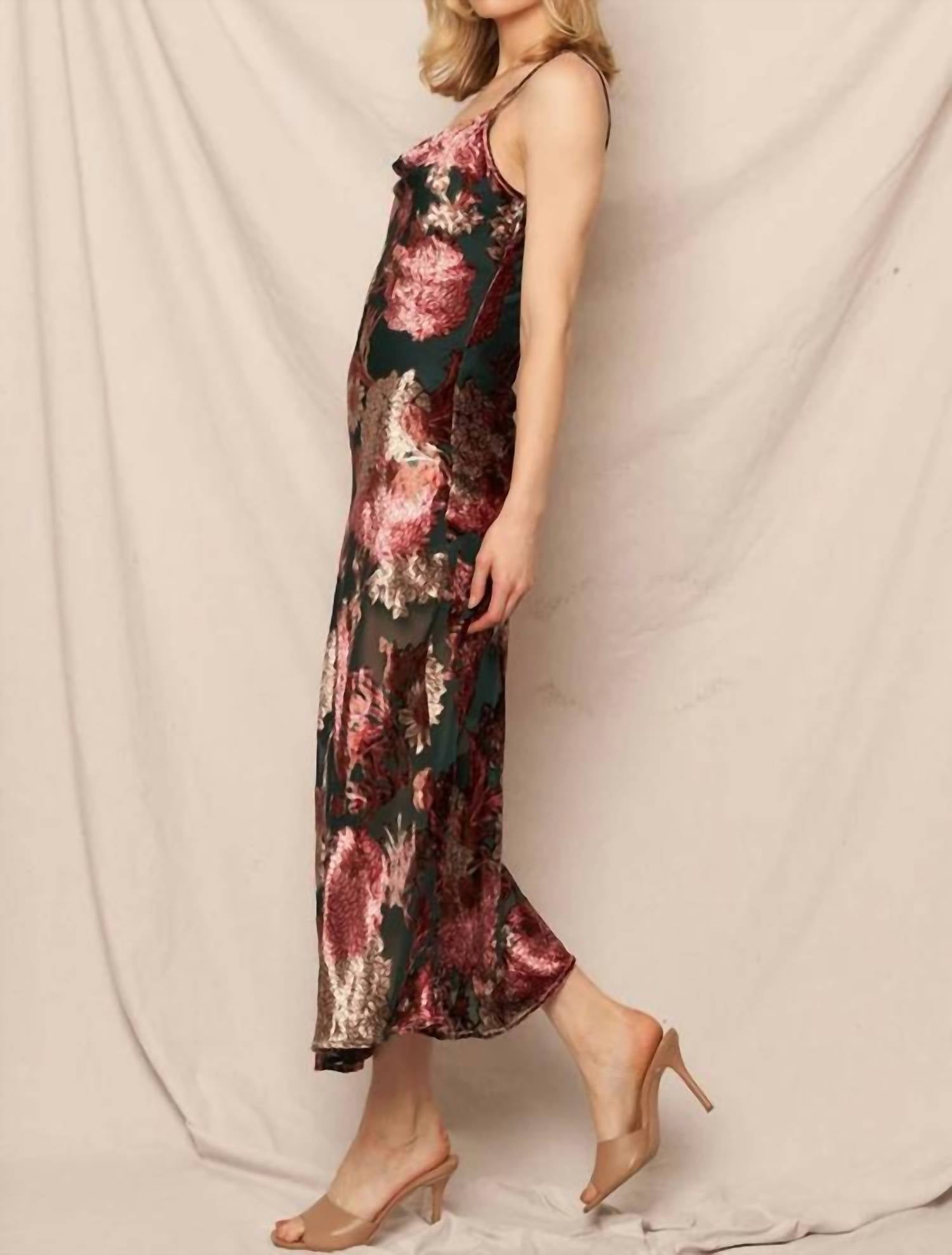En Creme - Velvet Rose Midi Dress