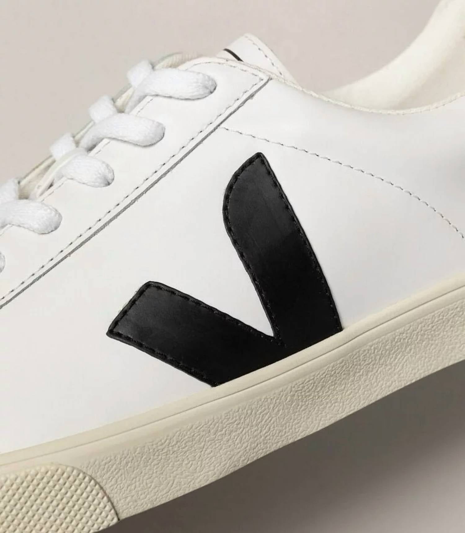 Veja - Unisex Esplar Leather Sneakers