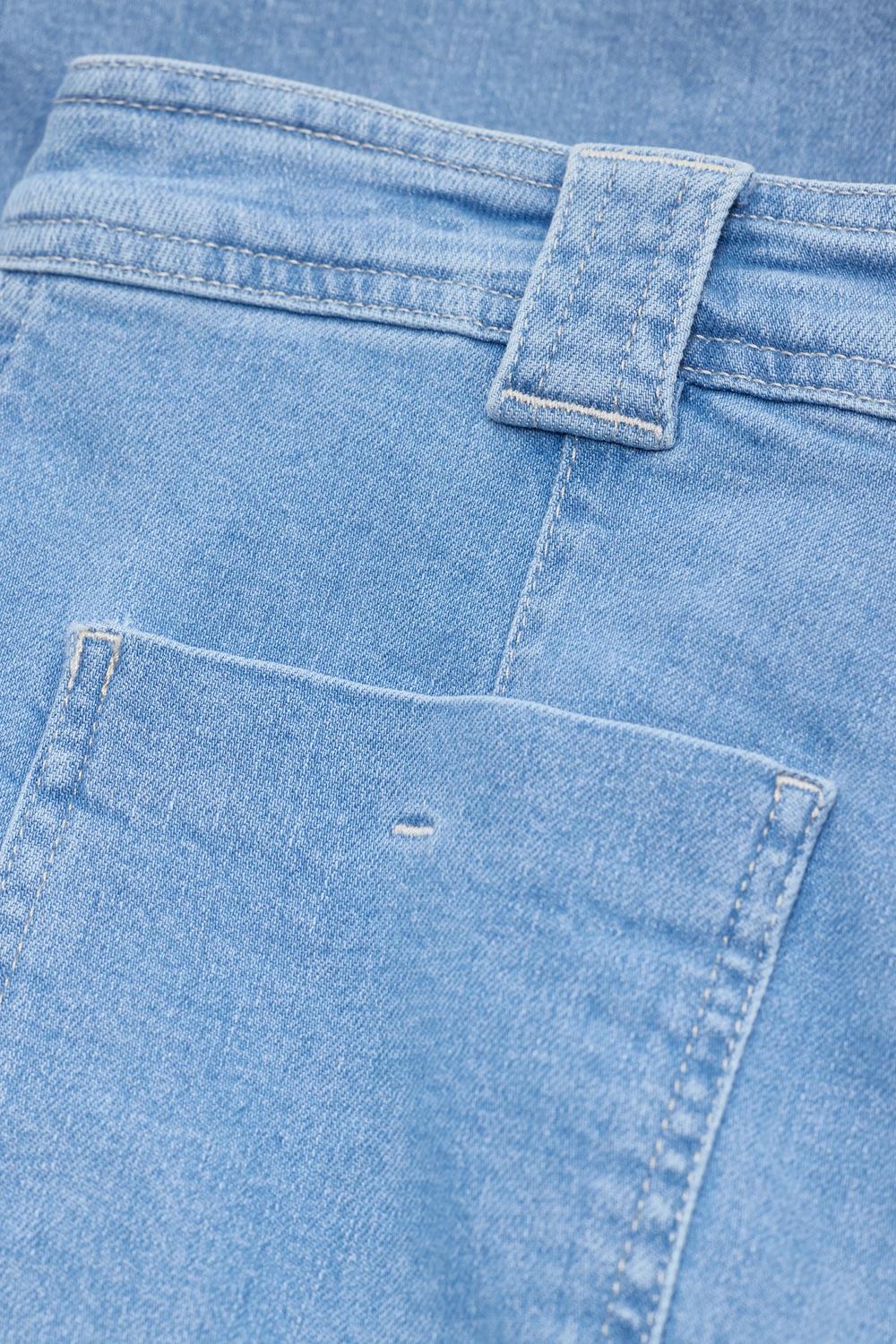 CLOSED Aria Flared Jeans in light wash - women's jeans - view 5