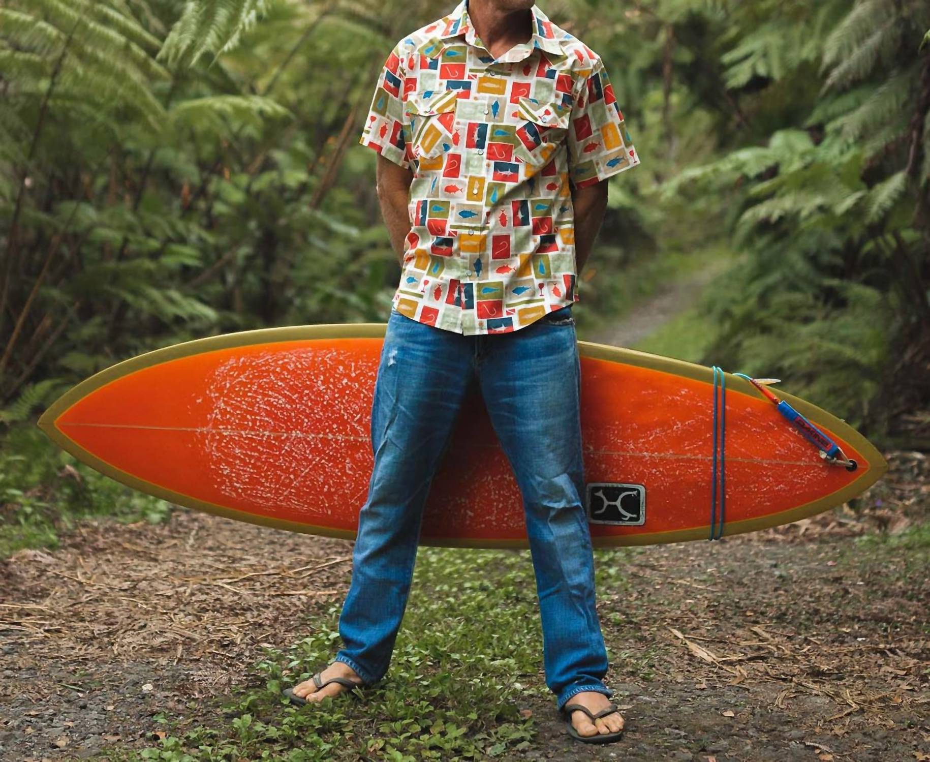 Western Aloha Sun Dot Fish Flag Shirt in blue - men's t-shirt