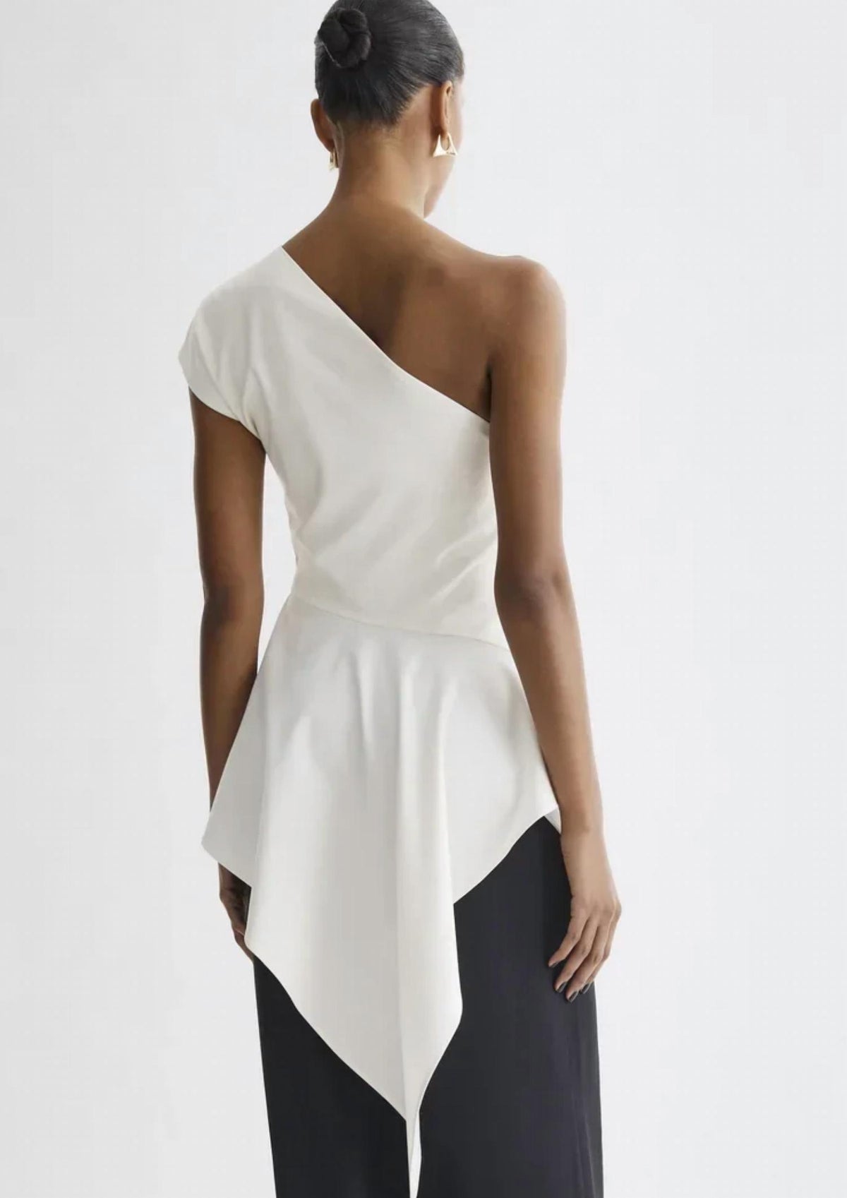 Aer - Asymmetric One Shoulder Top