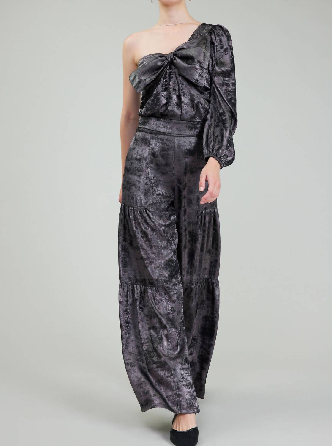 Current Air - ONE SHOULDER BOW TOP
