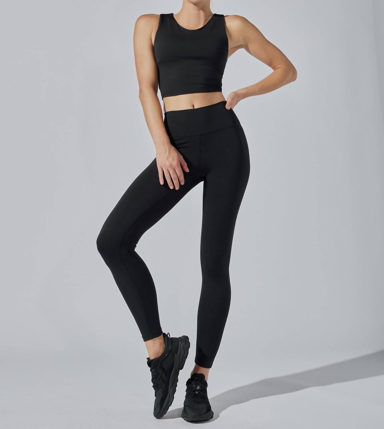 HEROINE SPORT Vital Sustainable Performance Legging in black - women's pants