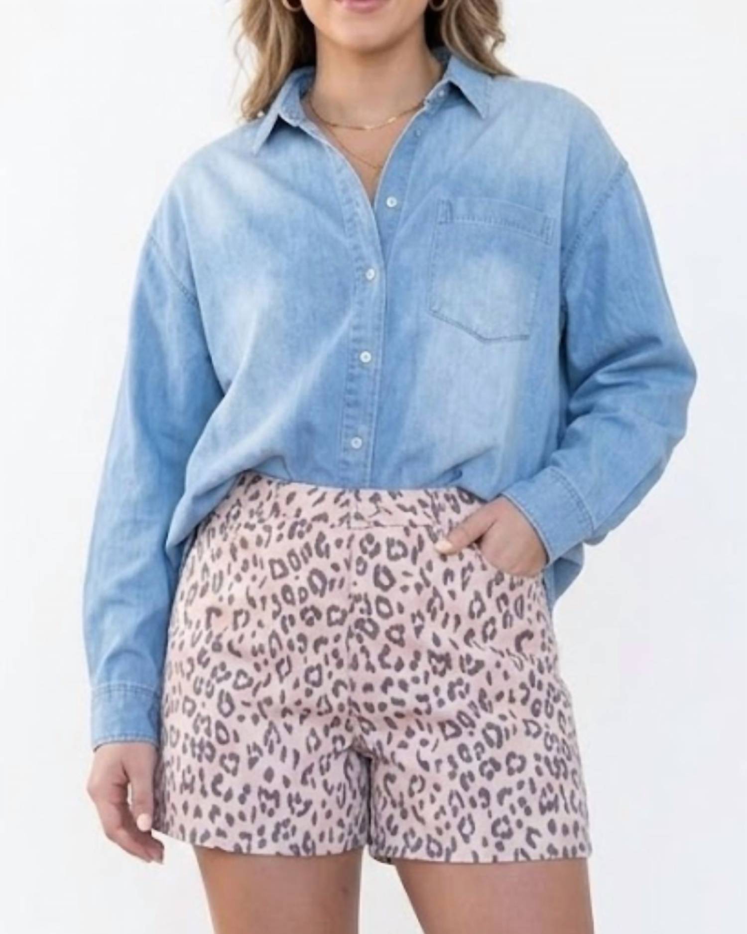 entro On A Safari Short in tan - women's shorts