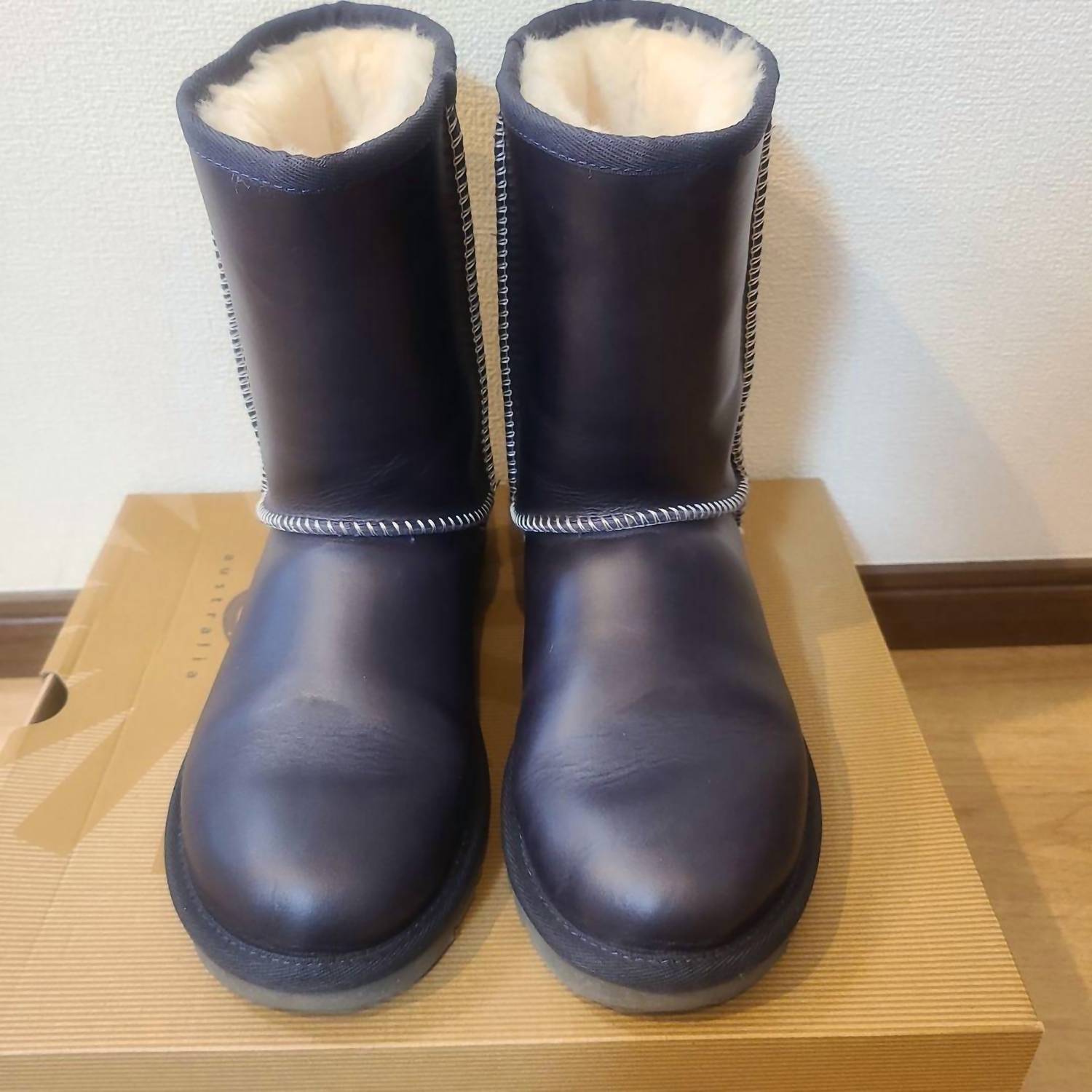 Ugg - Women's Classic Short Leather Boots