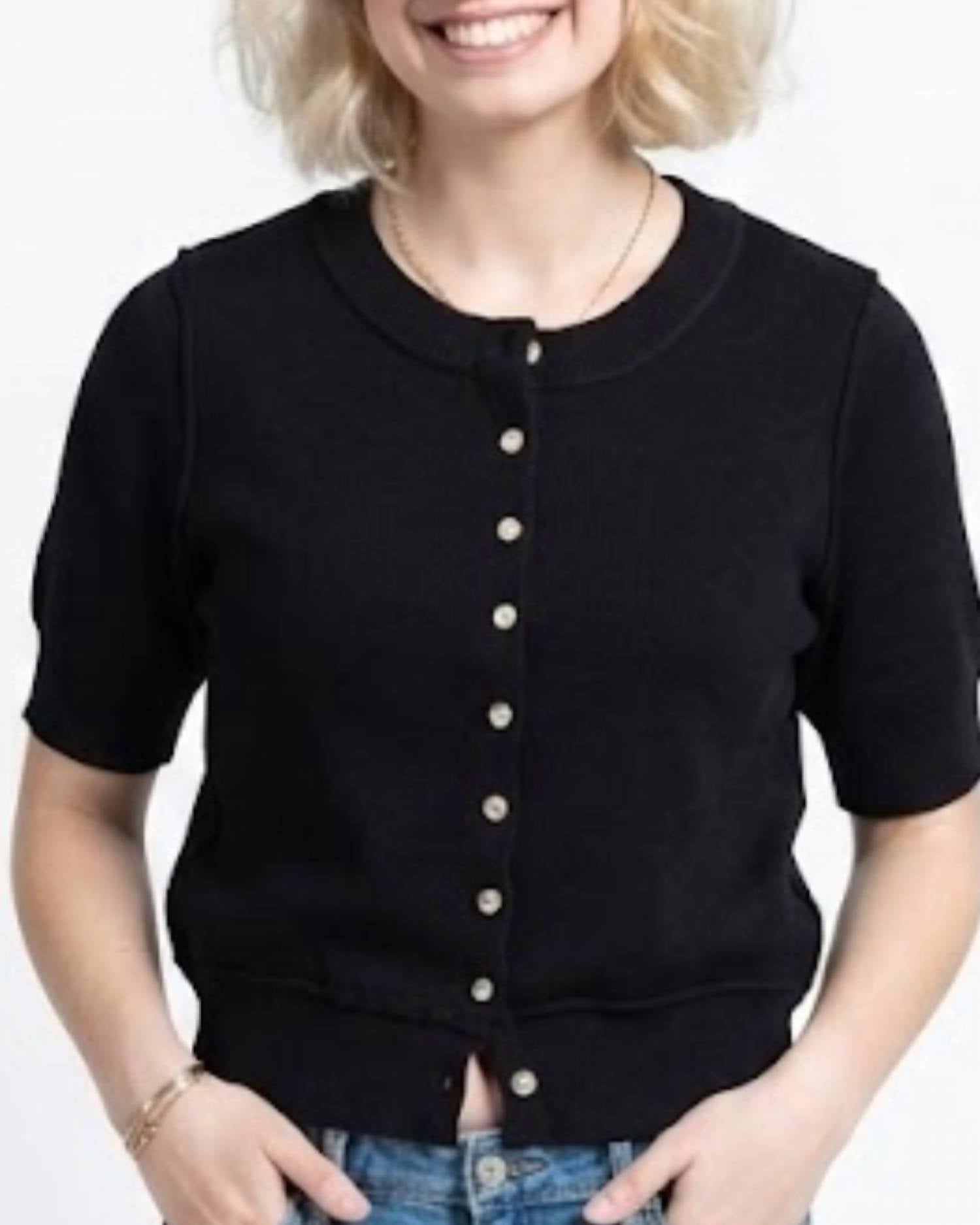 Stitch & Co. - SHORT SLEEVE BUTTON DOWN KNIT SWEATER