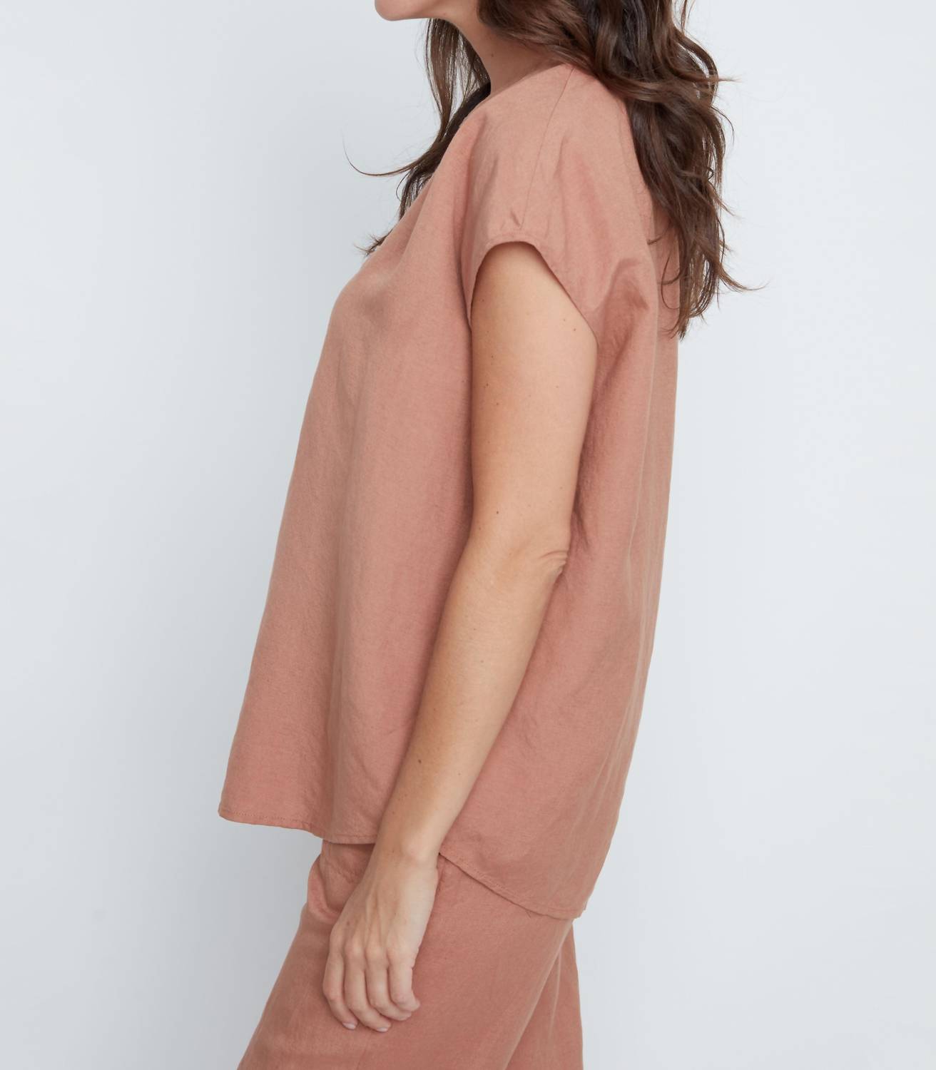 Renuar Blush Breeze Linen Top in mocha - women's blouse - detail view