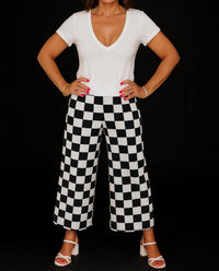Shannalee - COTTON V-NECK SHORT SLEEVE TEE