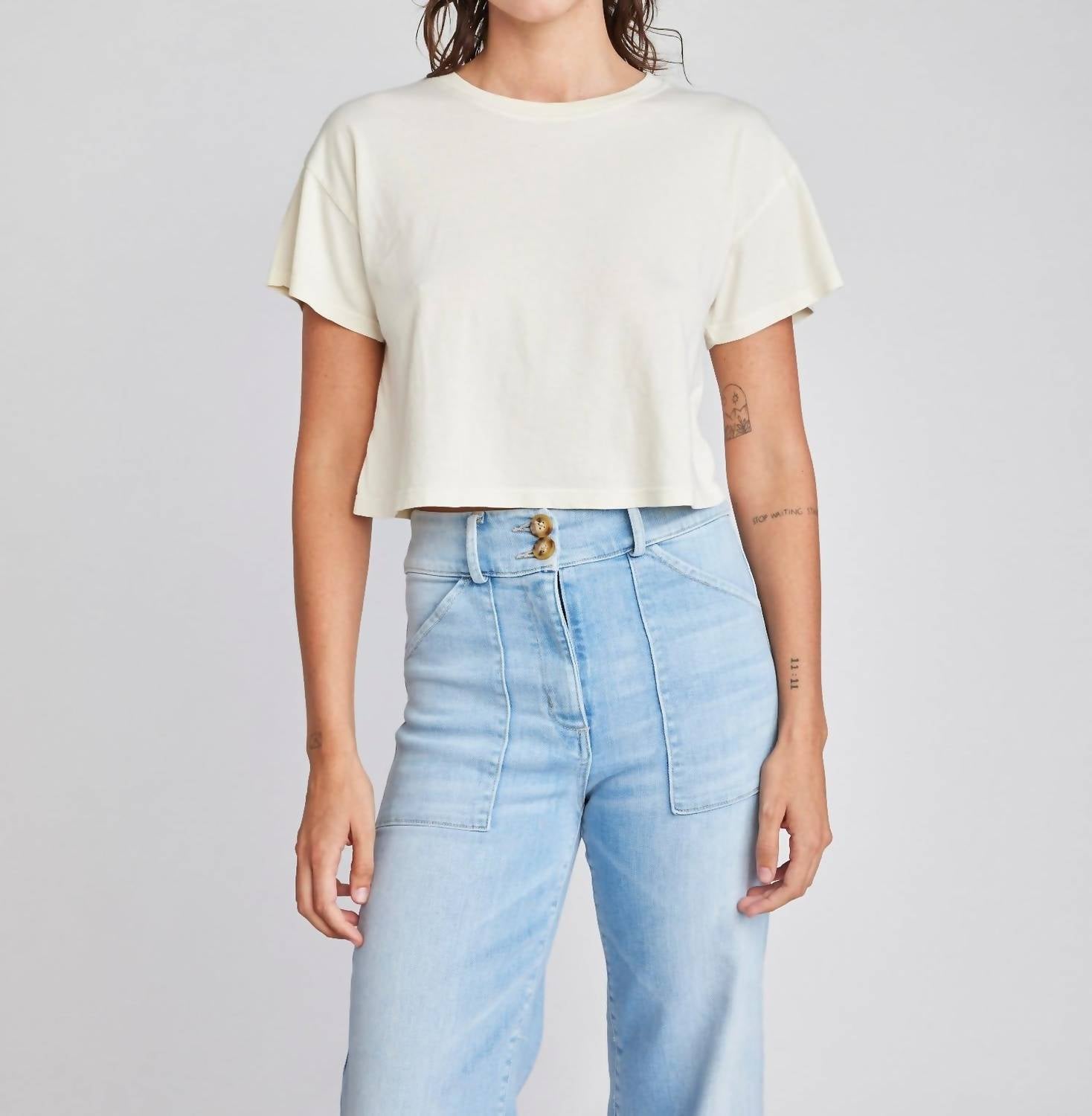Self Contrast - Drew Crop T-shirt