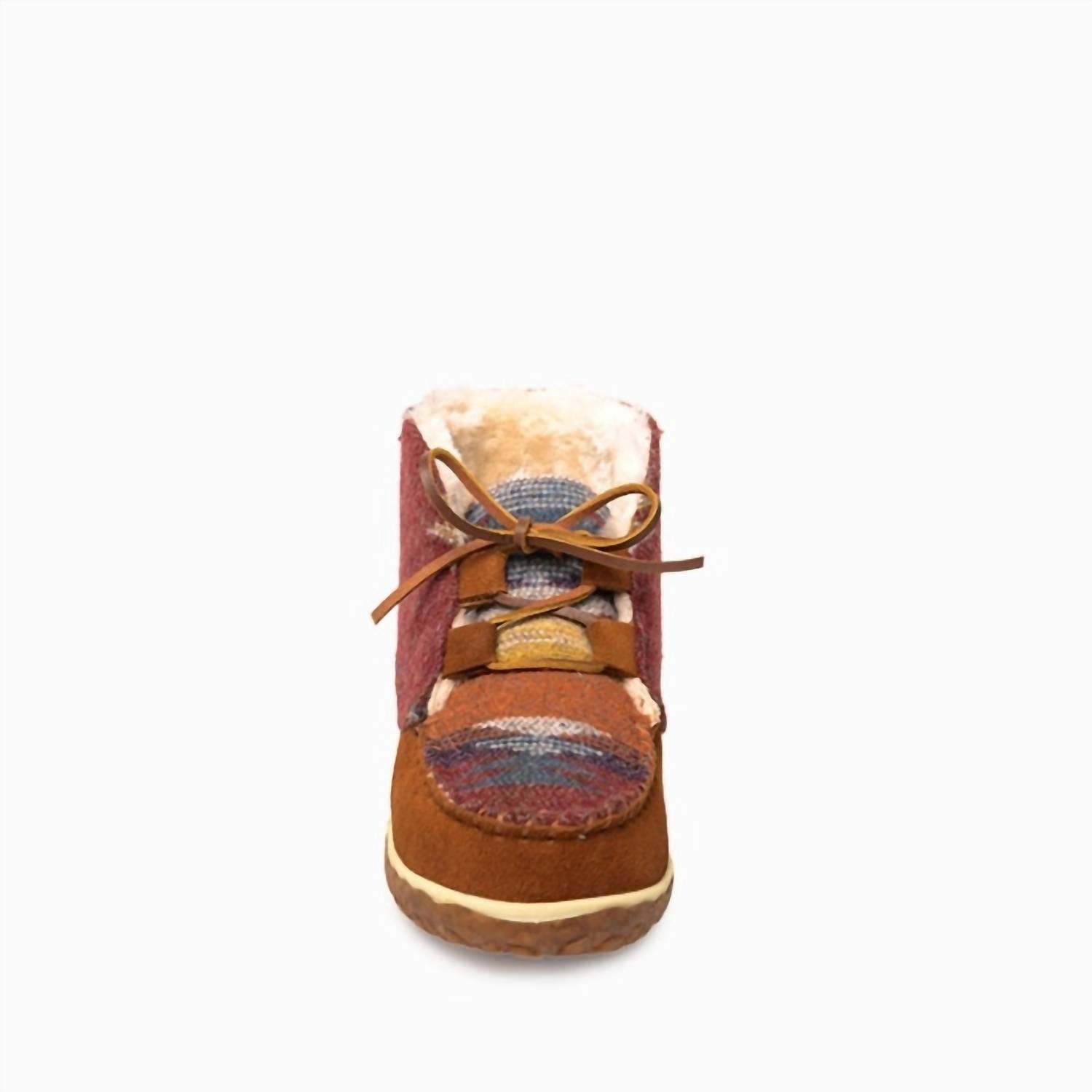 Minnetonka - Women's Torrey Laceup Booties