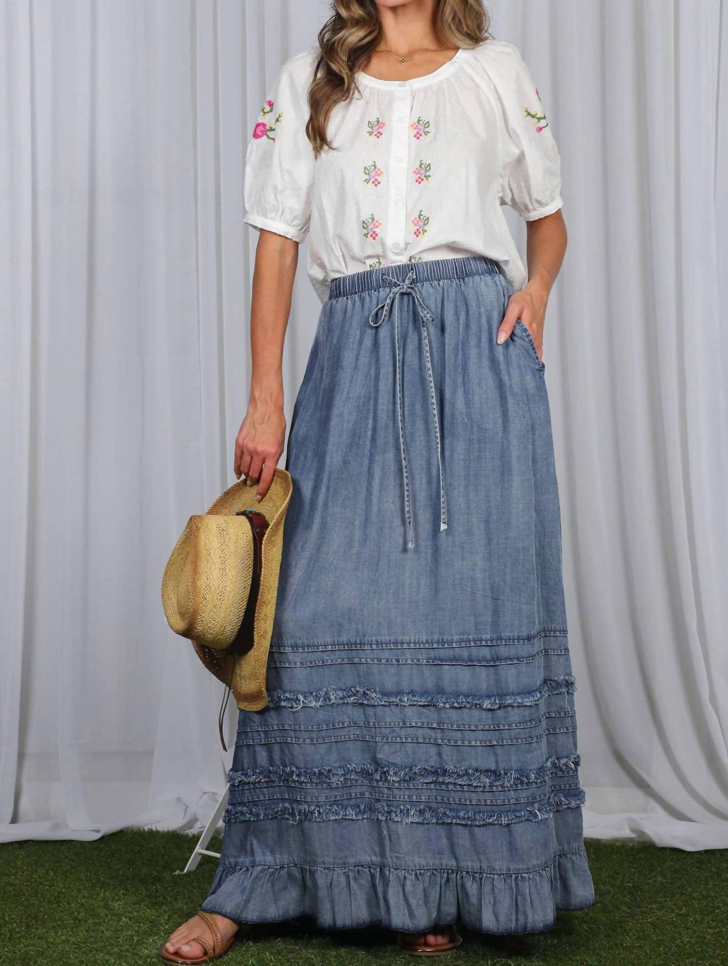 Vine & Love - Ruffle Frayed Hem Maxi Skirt