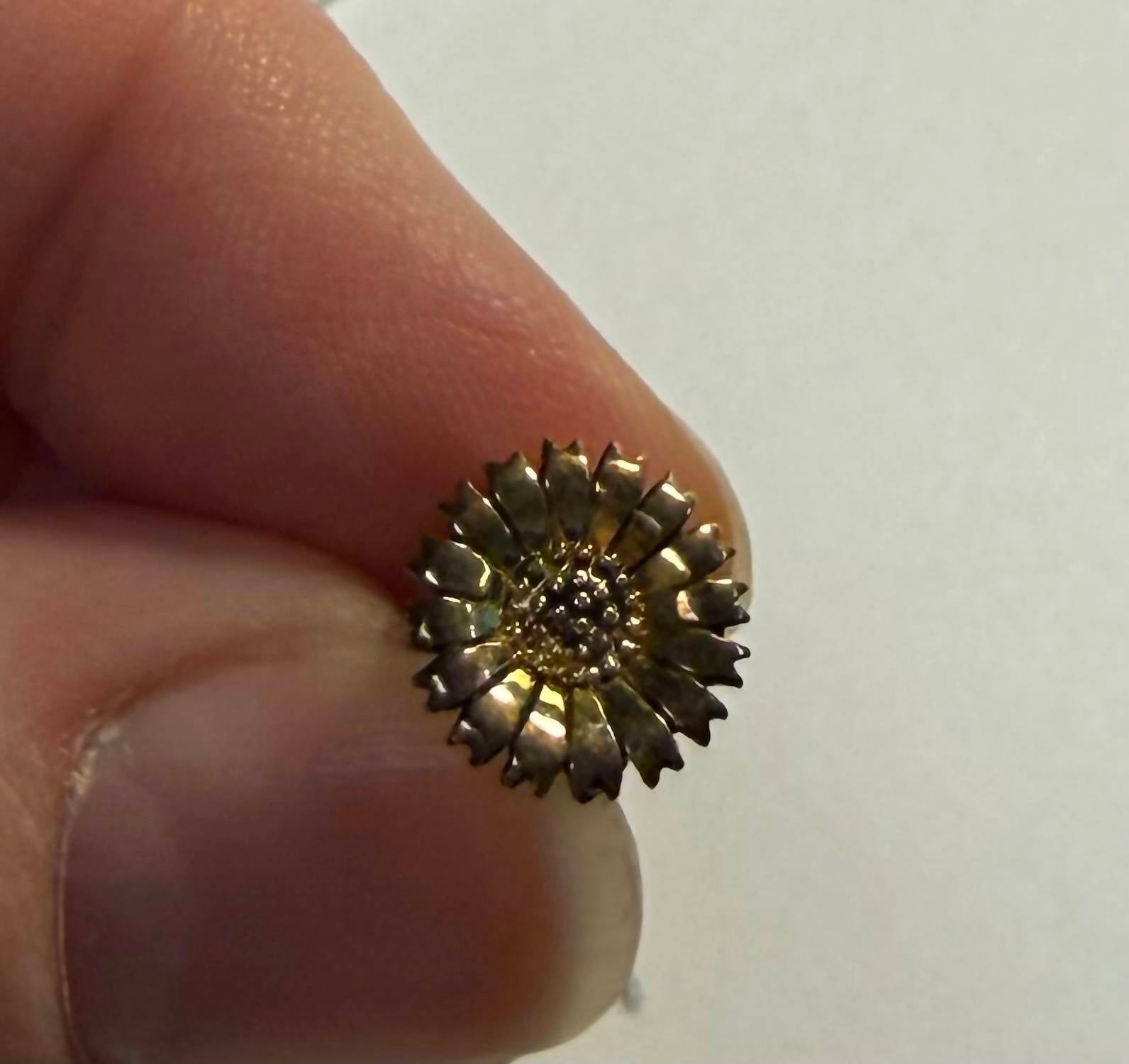 Story Jewellery - Women's Small Daisy Charm