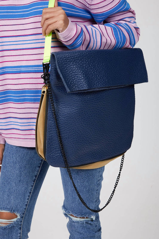 LARGE BUFFALO PARCEL TOTE