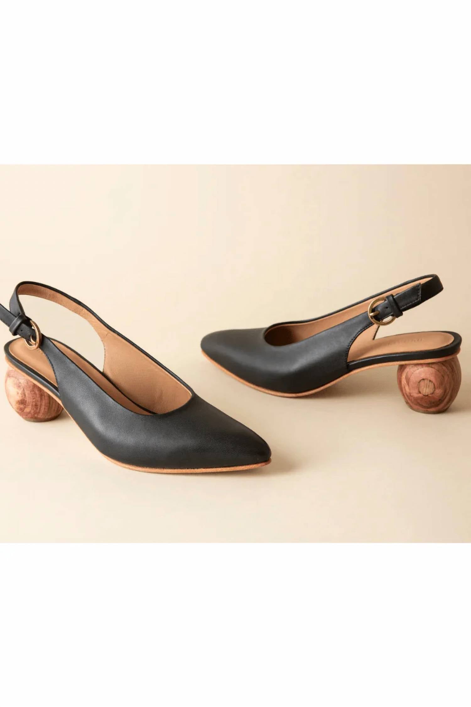 Huma Blanco - Women's Canela Slingback Pumps