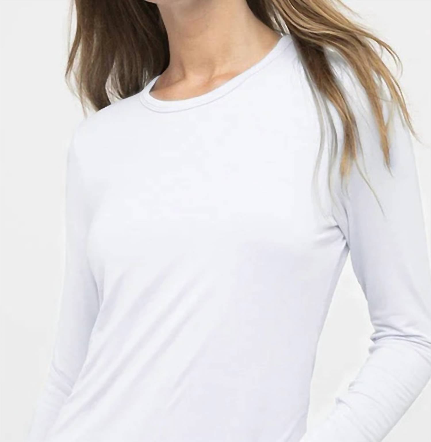 Kinross Long Sleeve Bamboo Crew Tee in bianco - women's long sleeve top - detail view