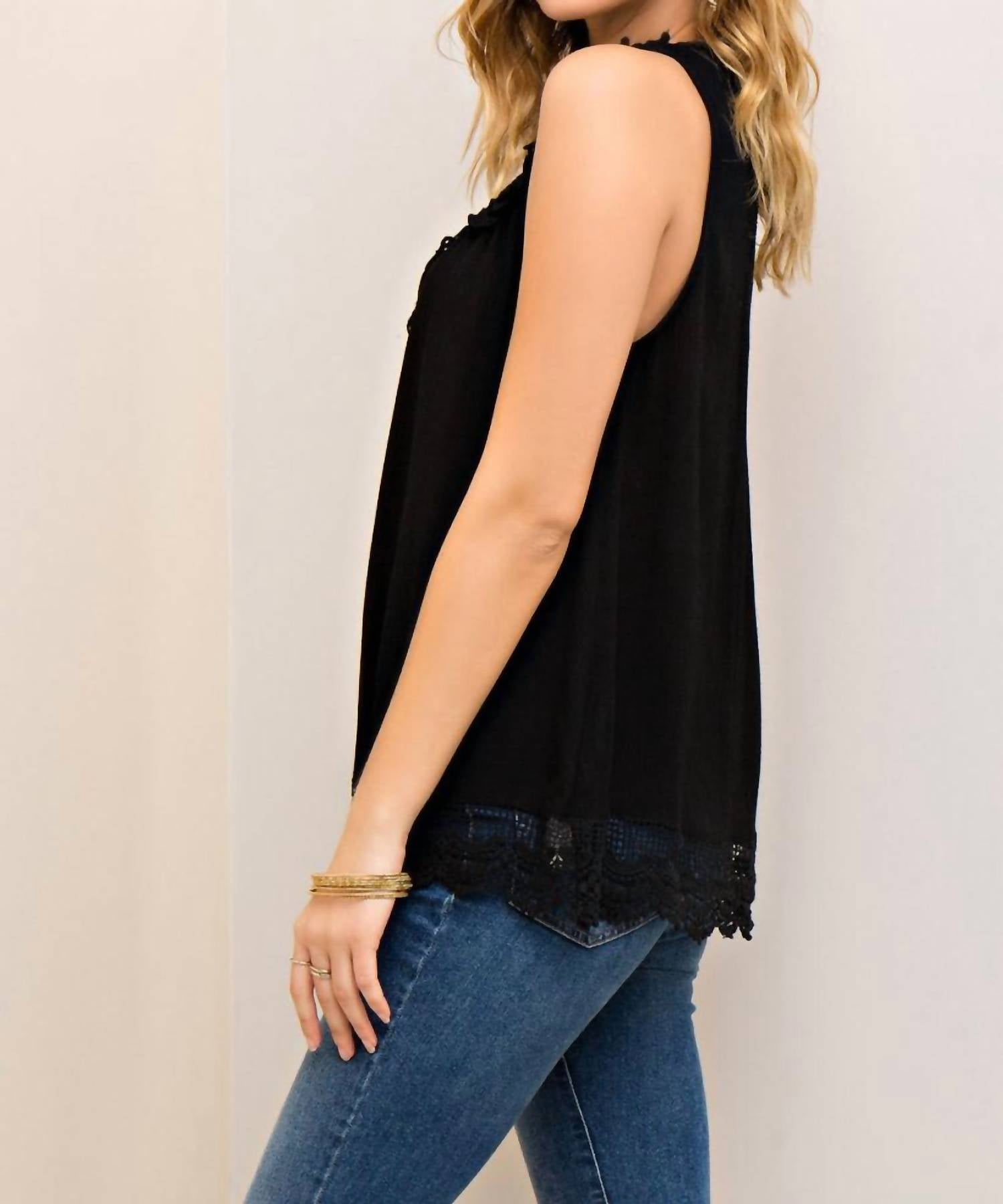 Entro - Lace Halter Top
