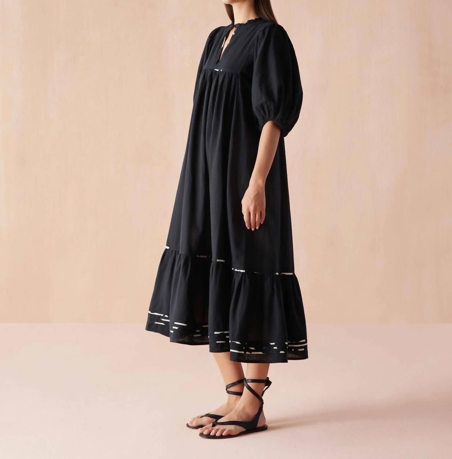 Omika - Wren Midi Dress