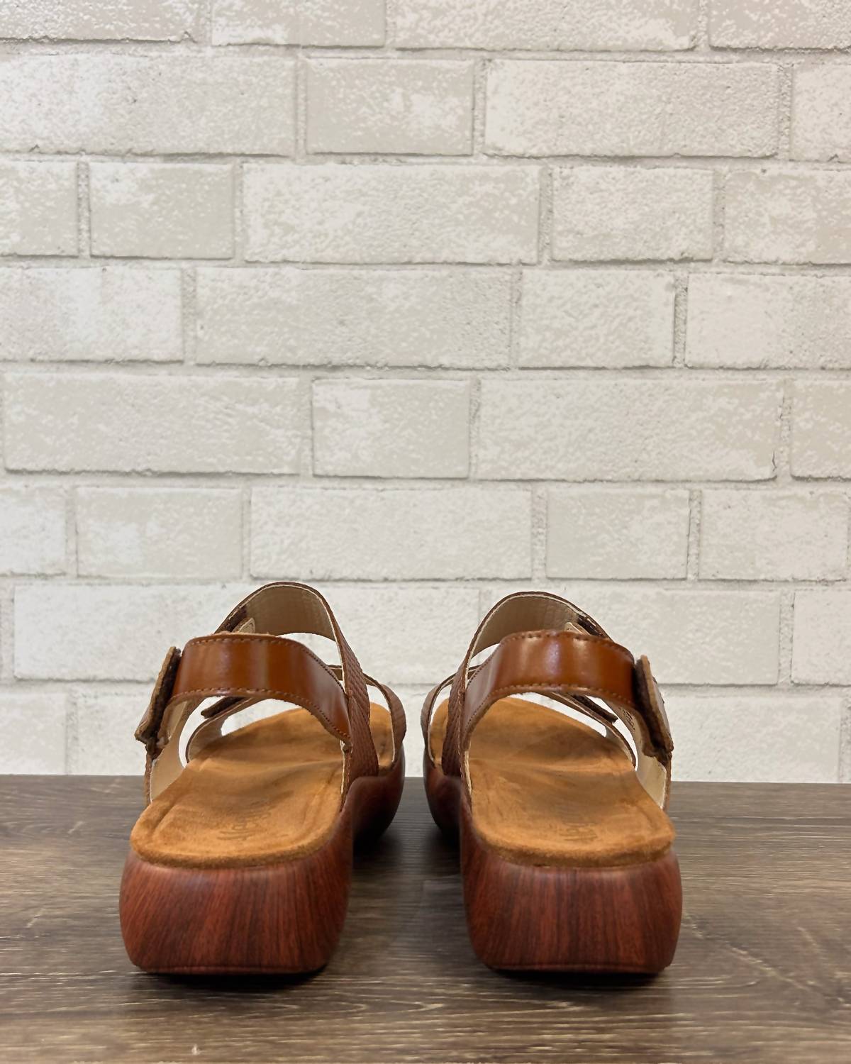 Alegria - Women's Bailee Sandal - brown - leather - sandals
