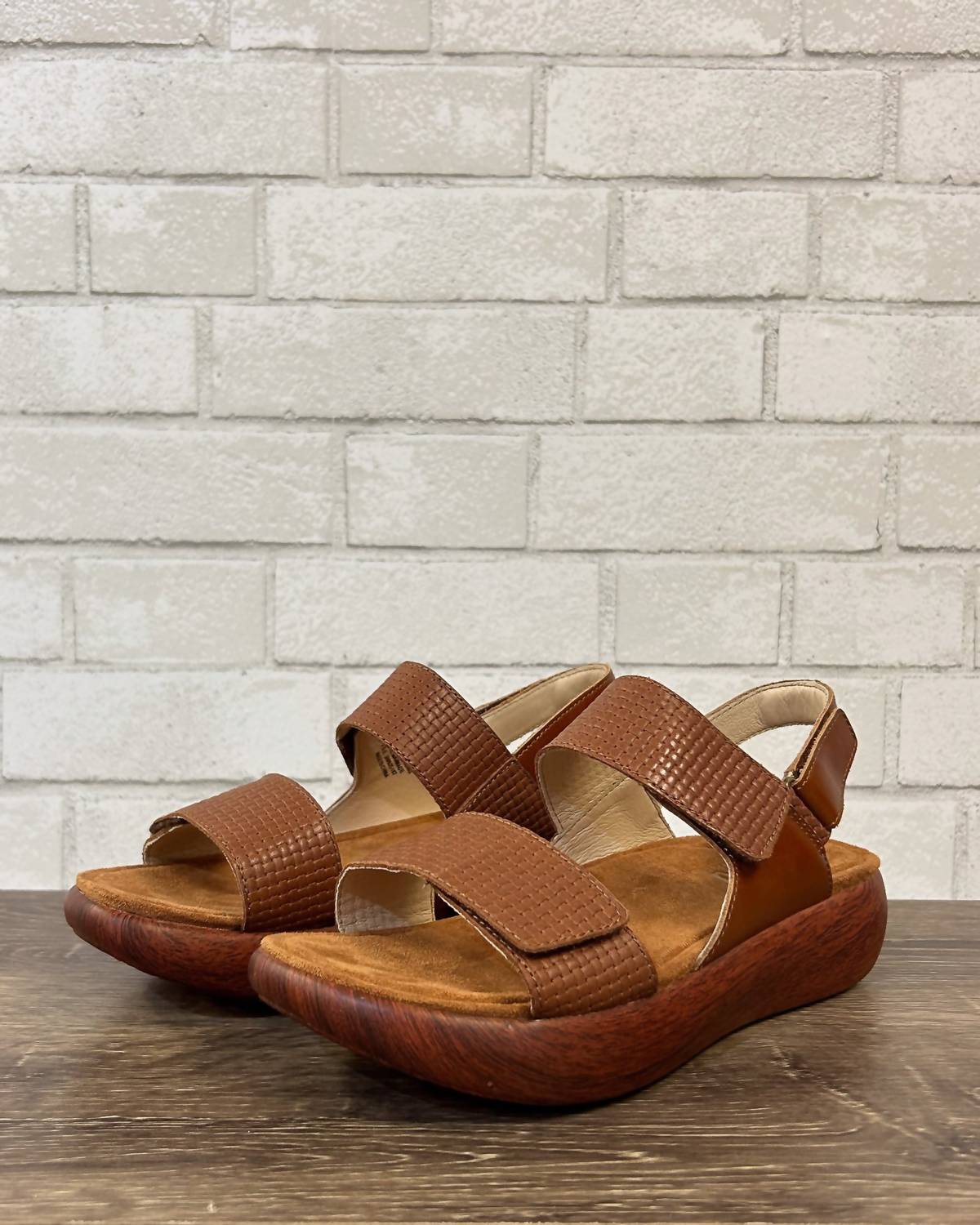 Alegria - Women's Bailee Sandal - brown - leather - sandals