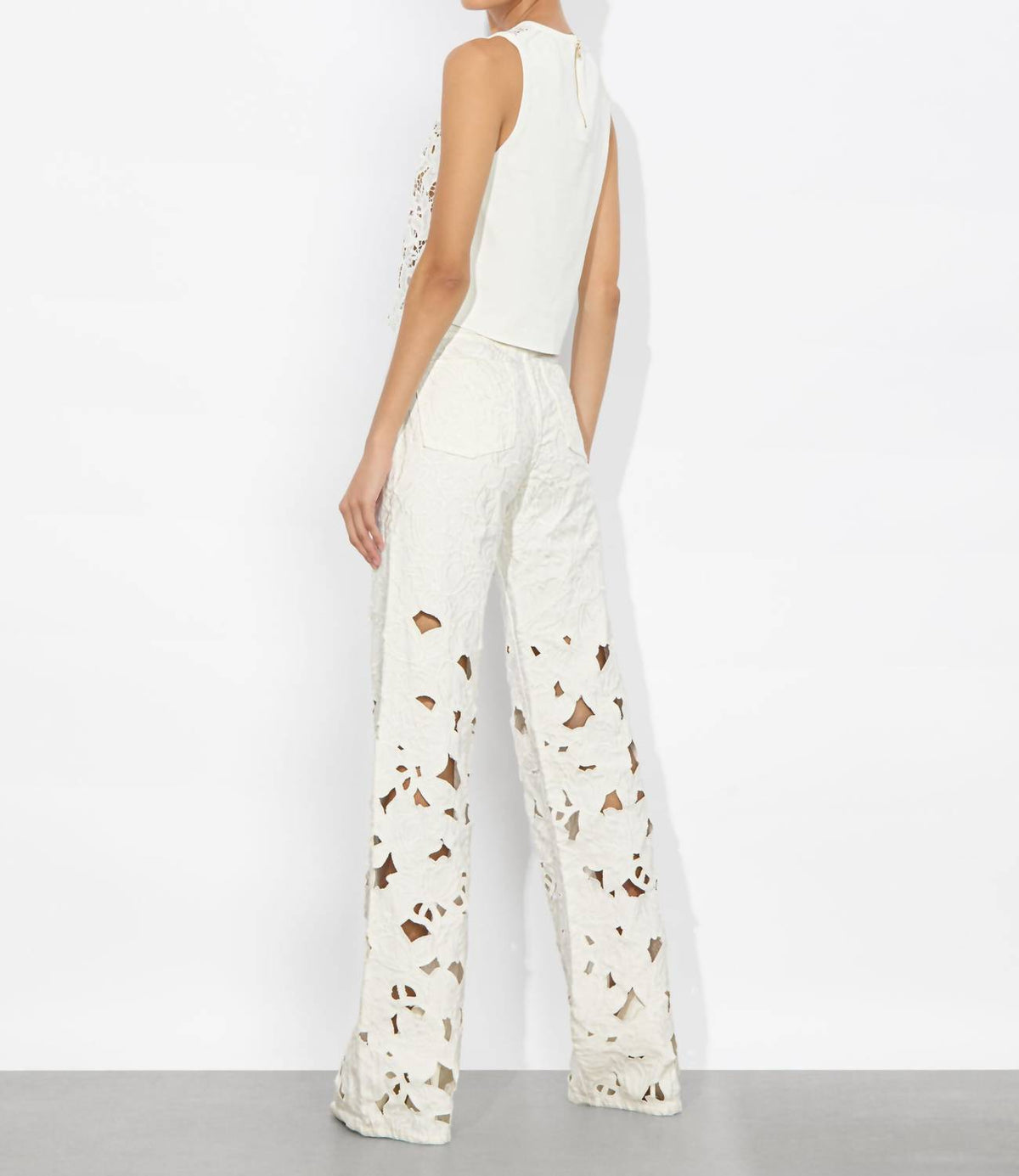 Alice + Olivia - Danielle Lace Front Sweater Tank