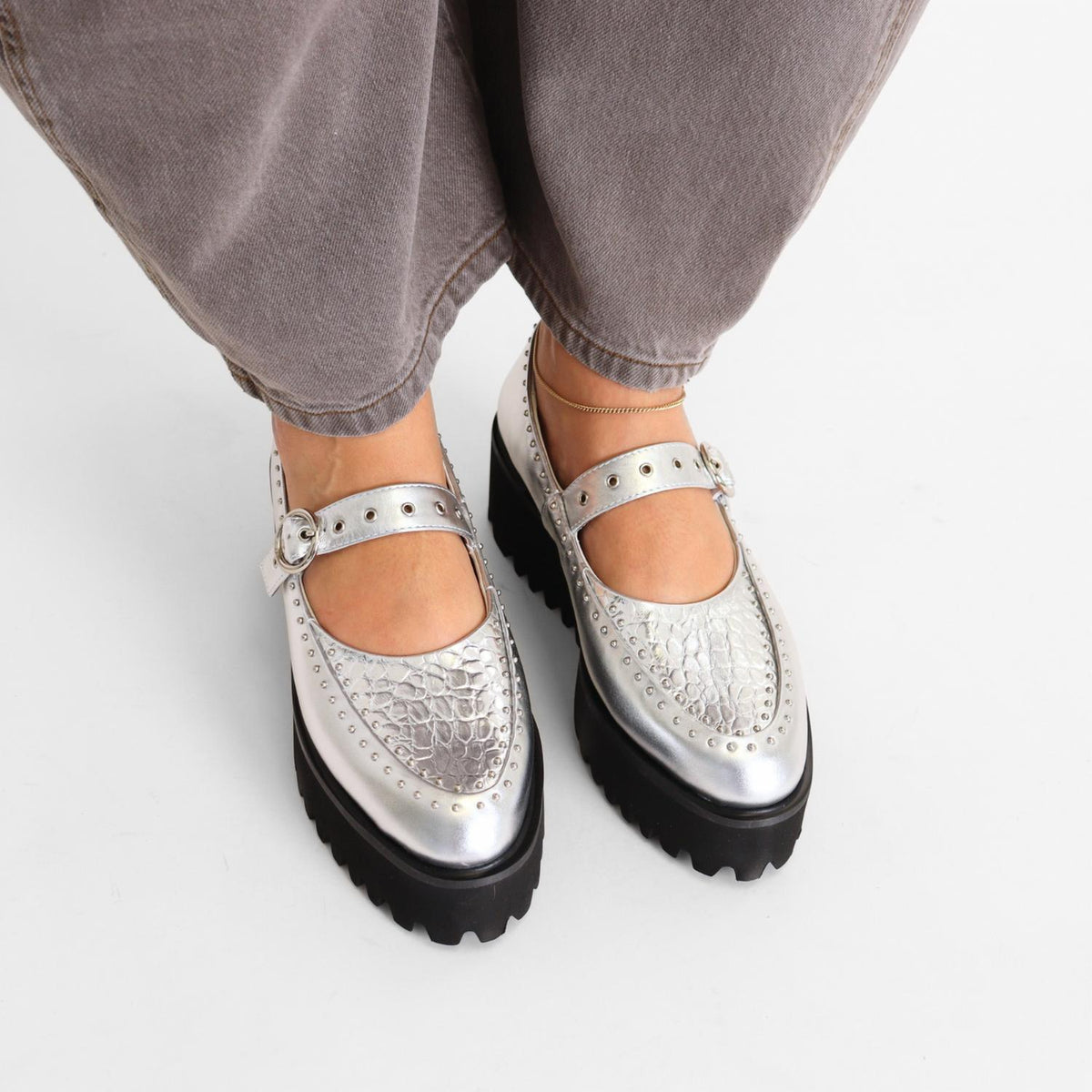All Black - Women's Pin Stud Mary Jane Shoes