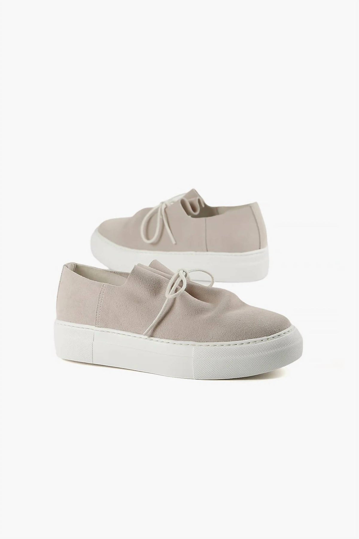 All Black - Women's Gathered Sneaker