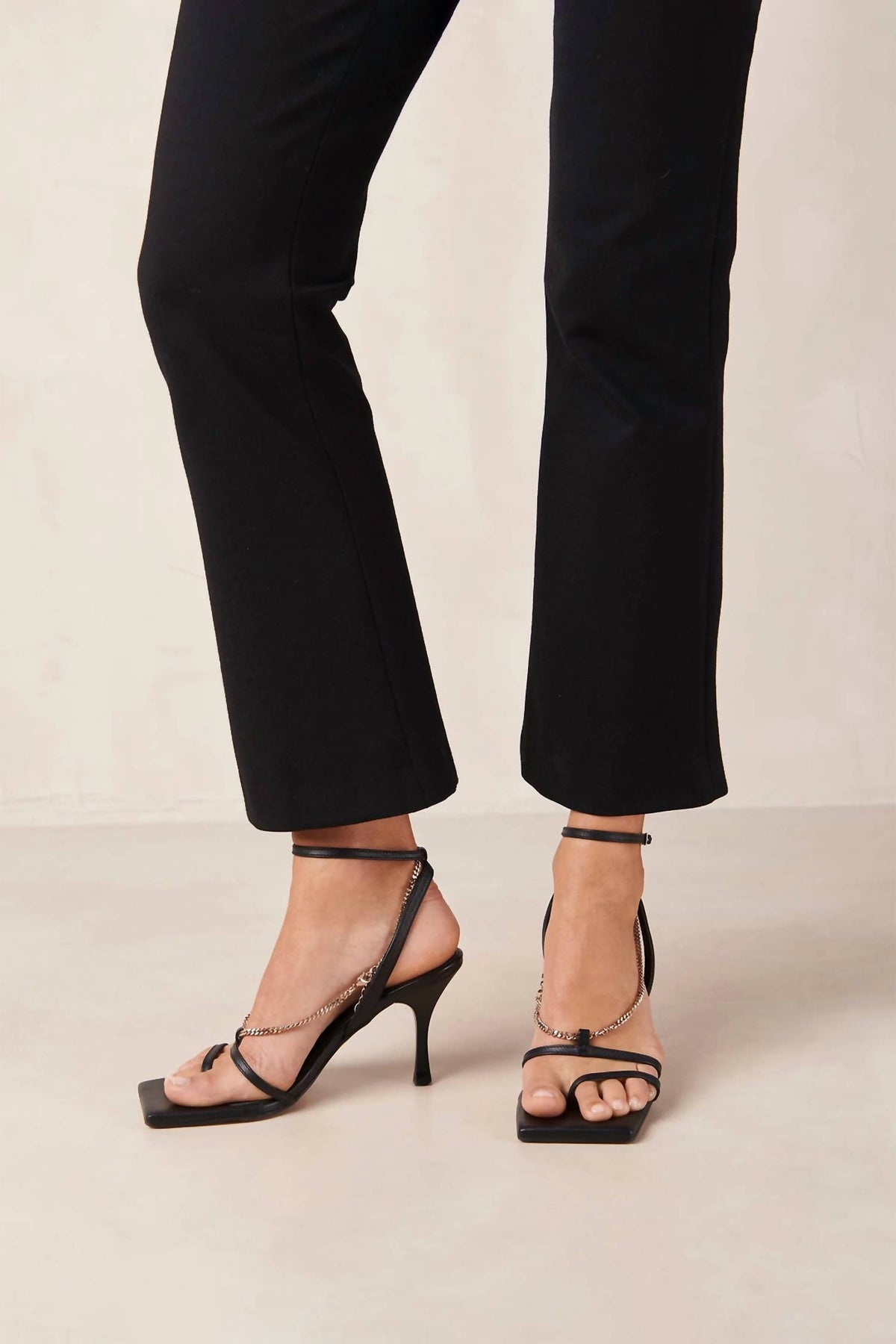 Alohas - Women's Straps Chain Sandals