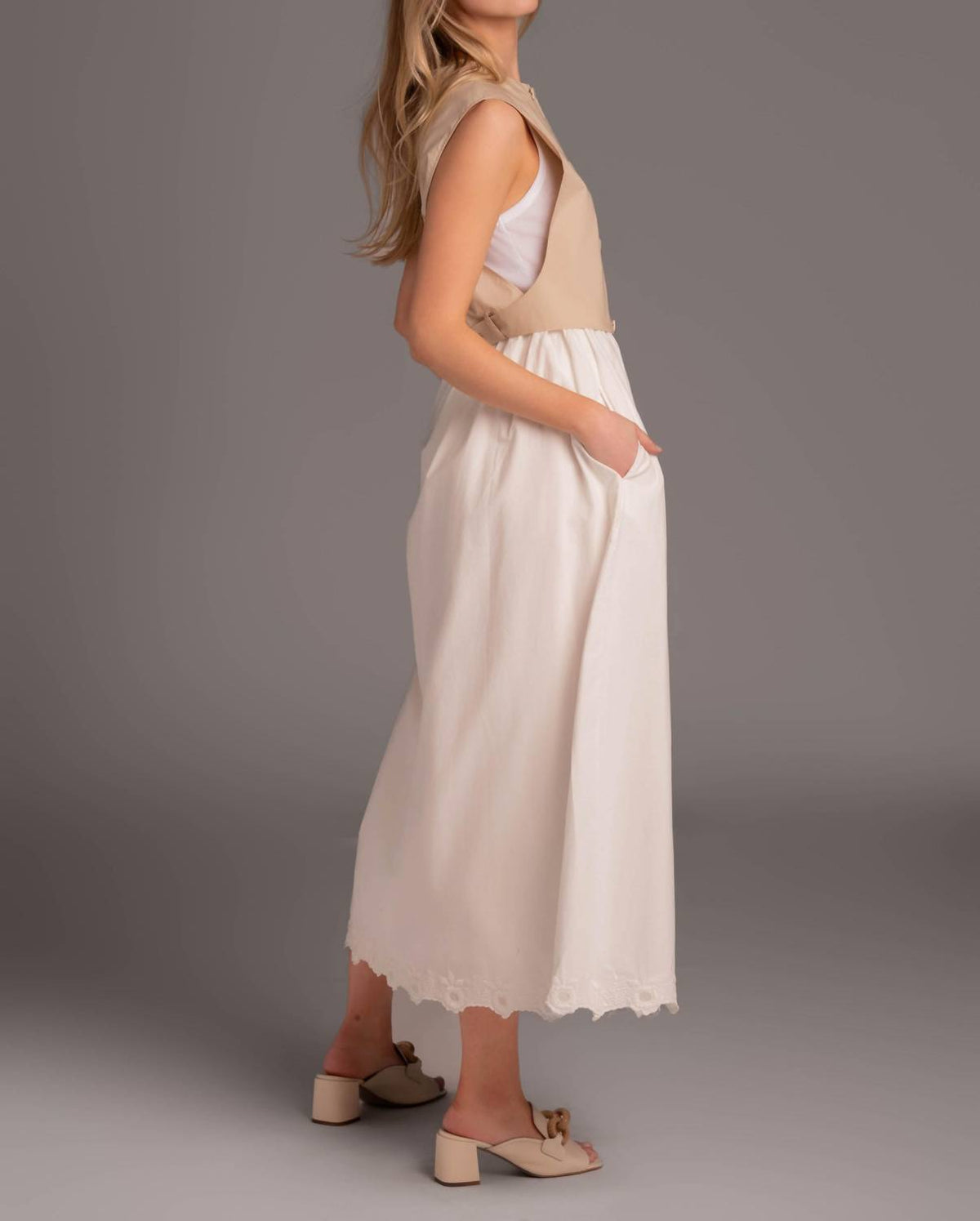 Alysi - Sleeveless Button Up Vest