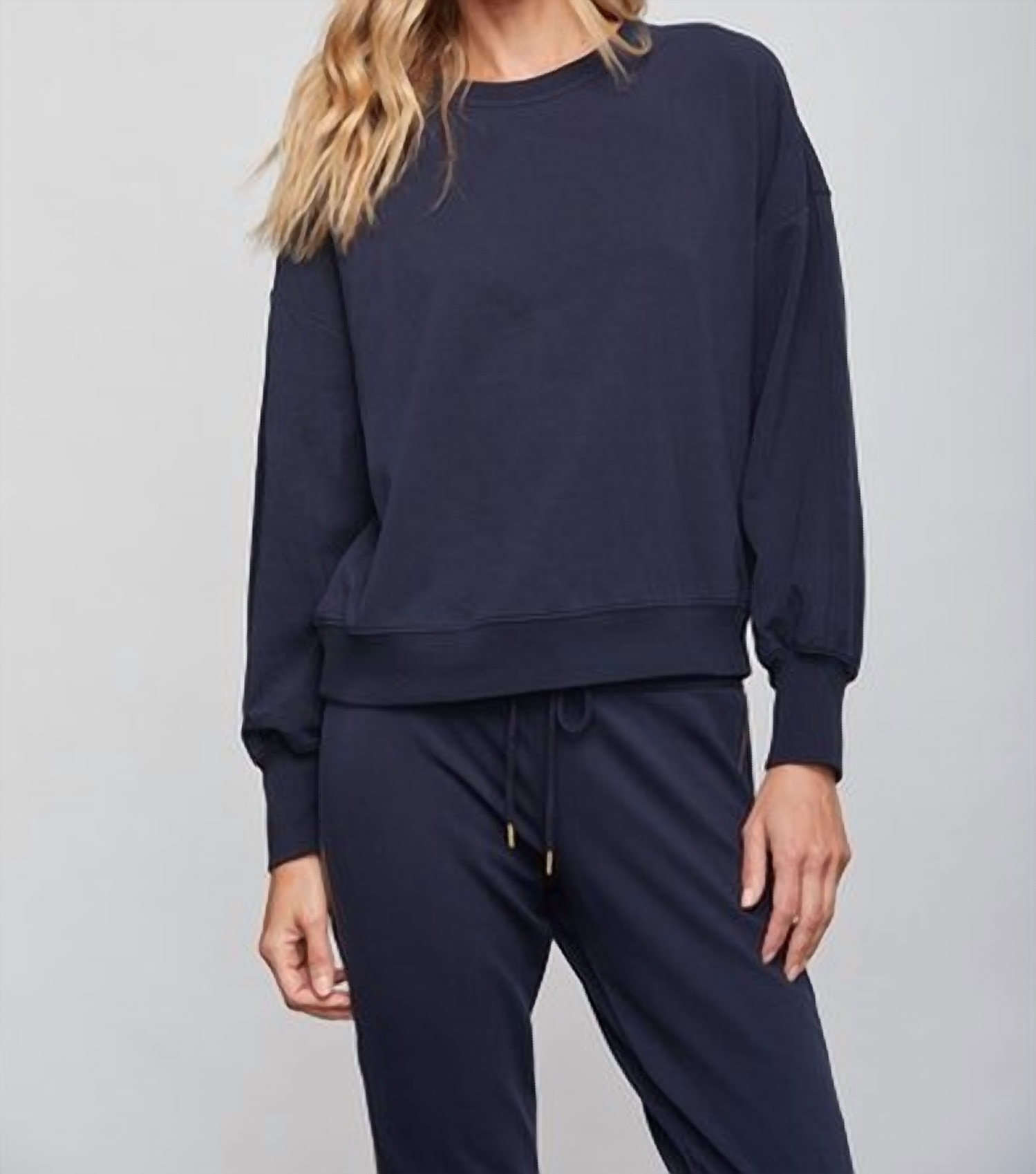 AMARA PULLOVER