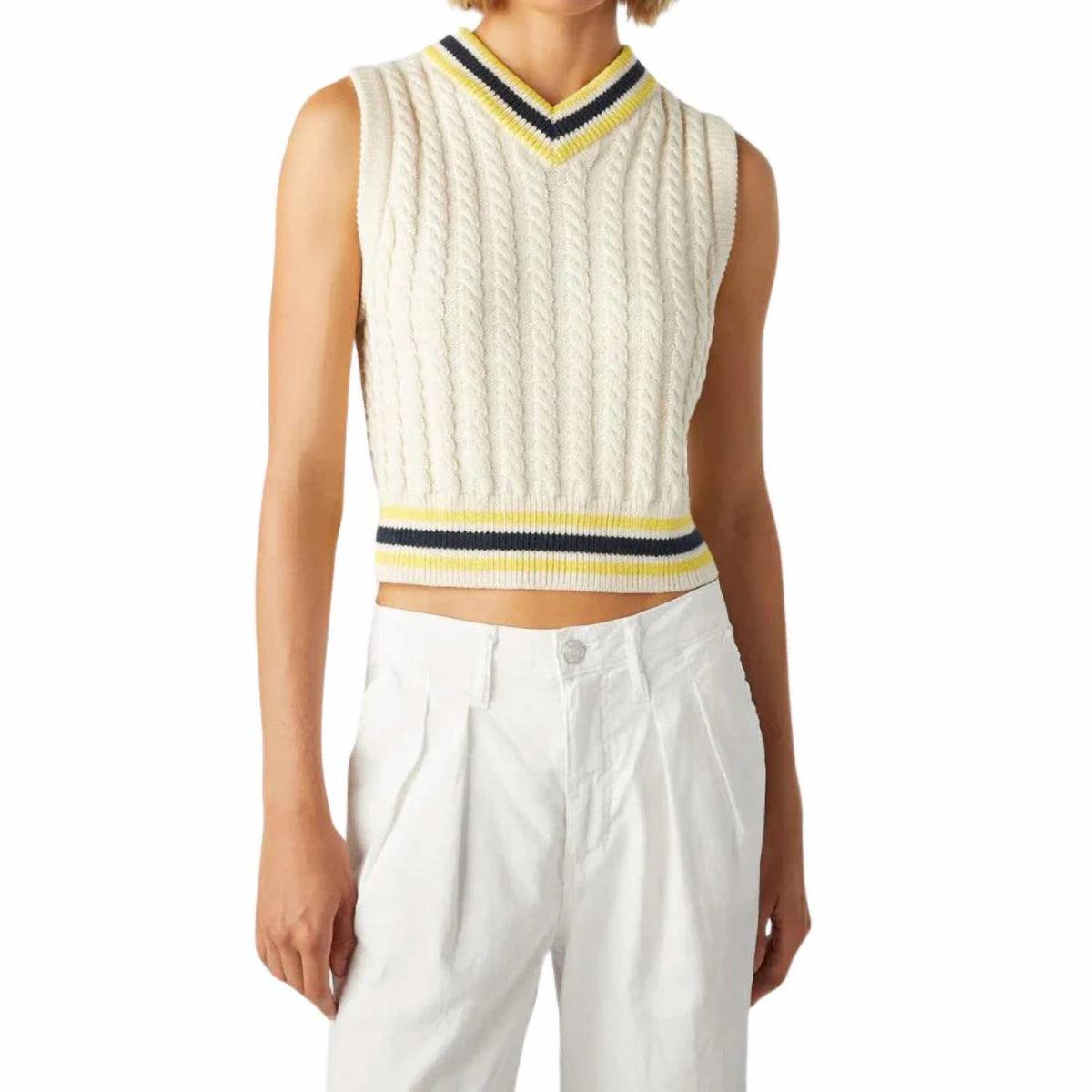 Amo - Selma Sleeveless V-neck Sweater