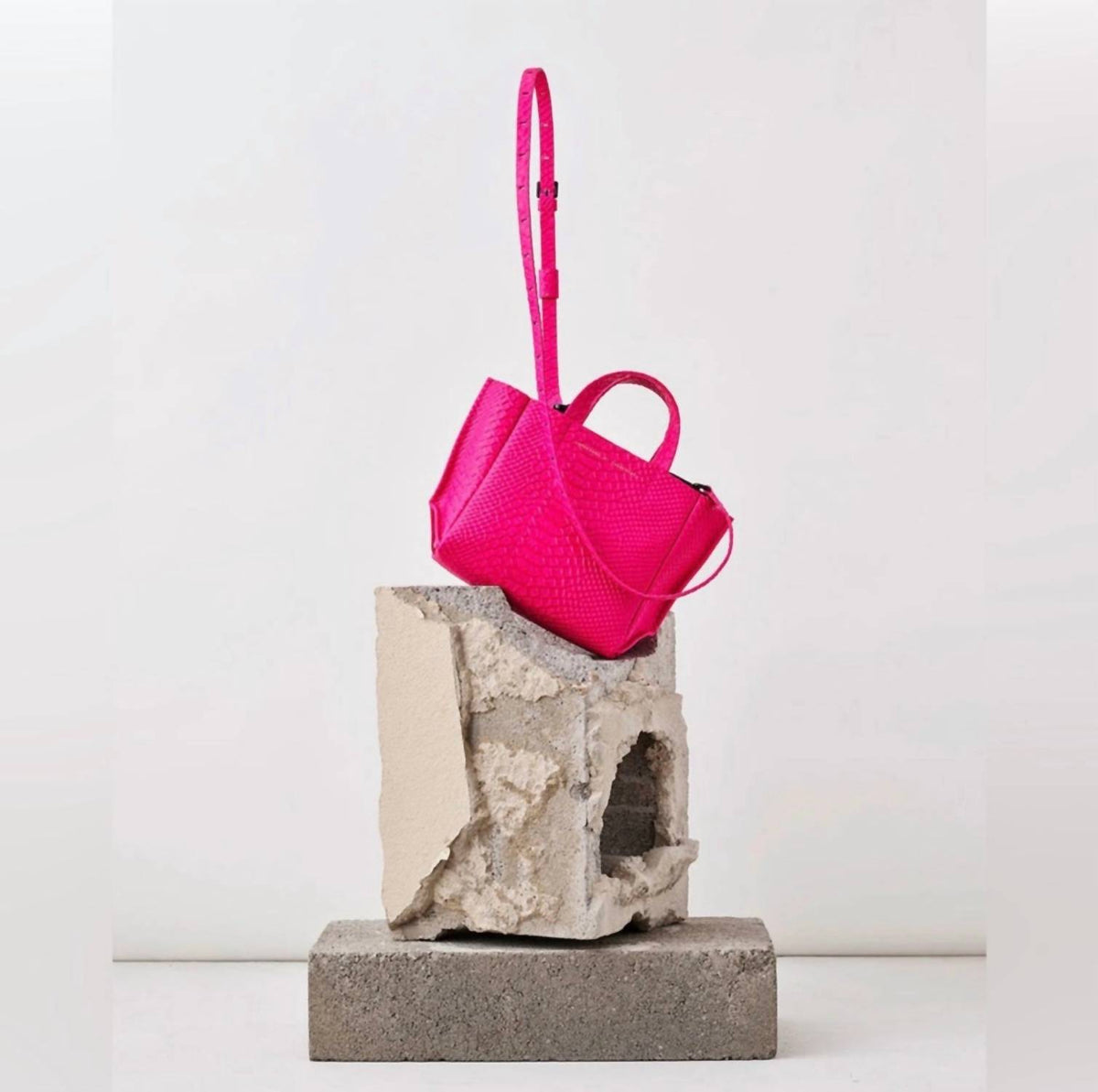 Ampersand As Apostrophe - Women's Micro Tote Leather Bag