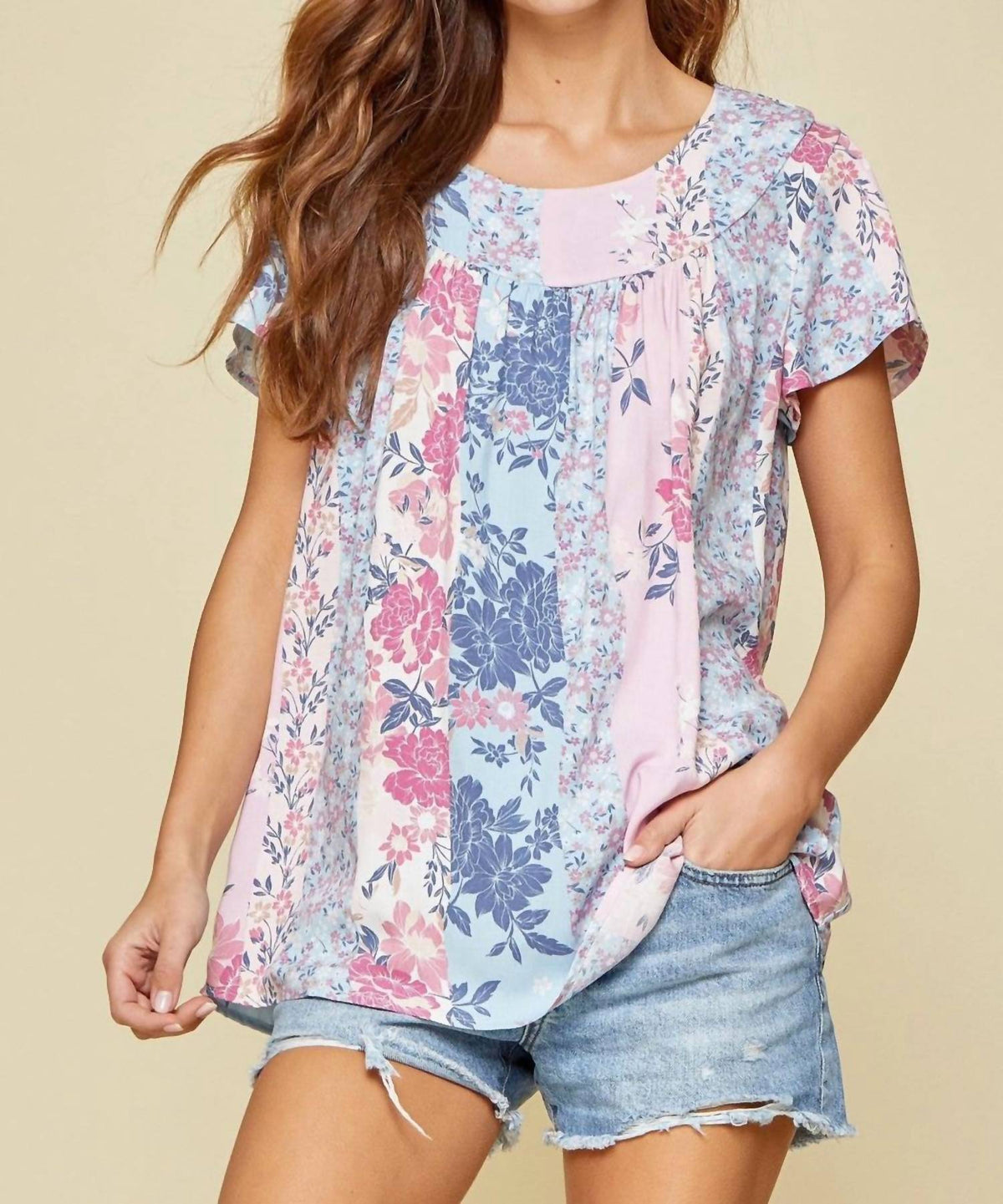 Andree By Unit - Floral Flutter Sleeve Blouse